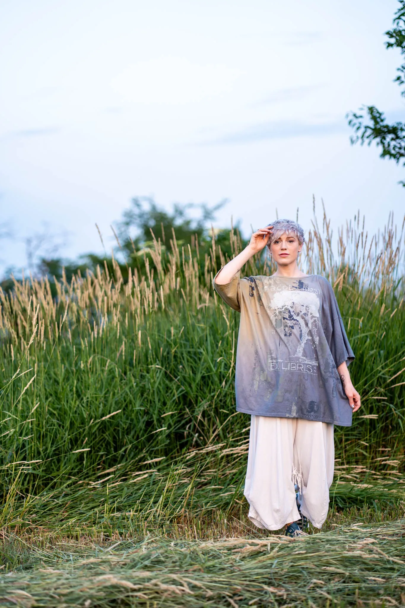 1236HD Line Tee Libris