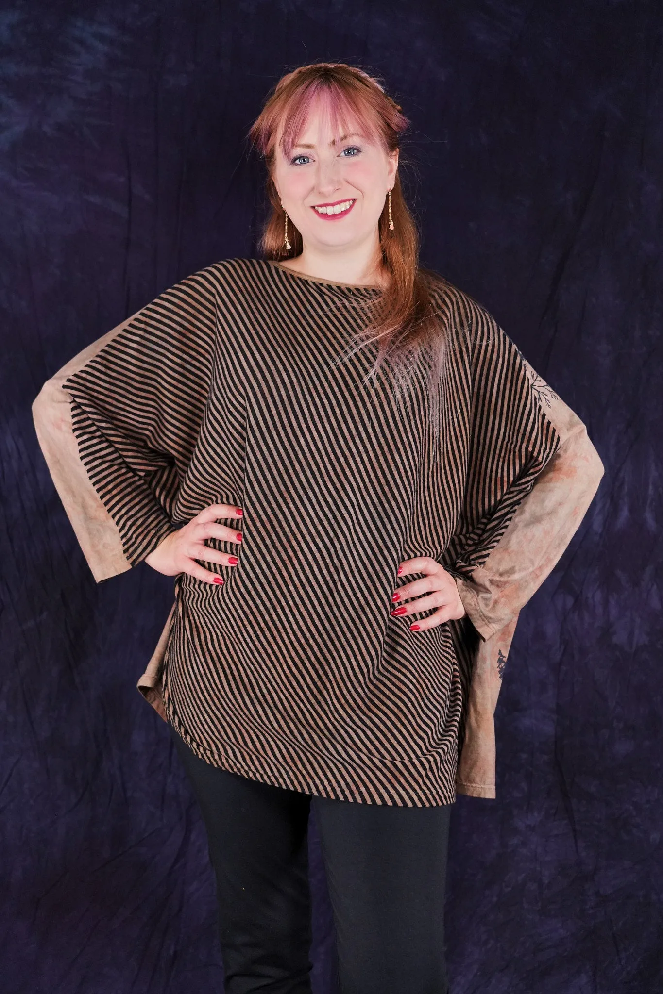 2331HD Poet Top Suvi Shadow Earthen