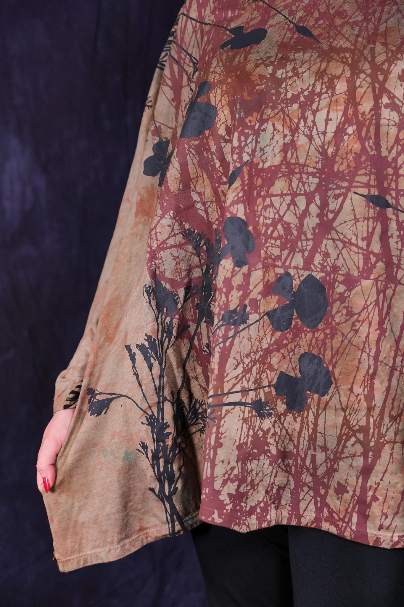 2331HD Poet Top Suvi Shadow Earthen