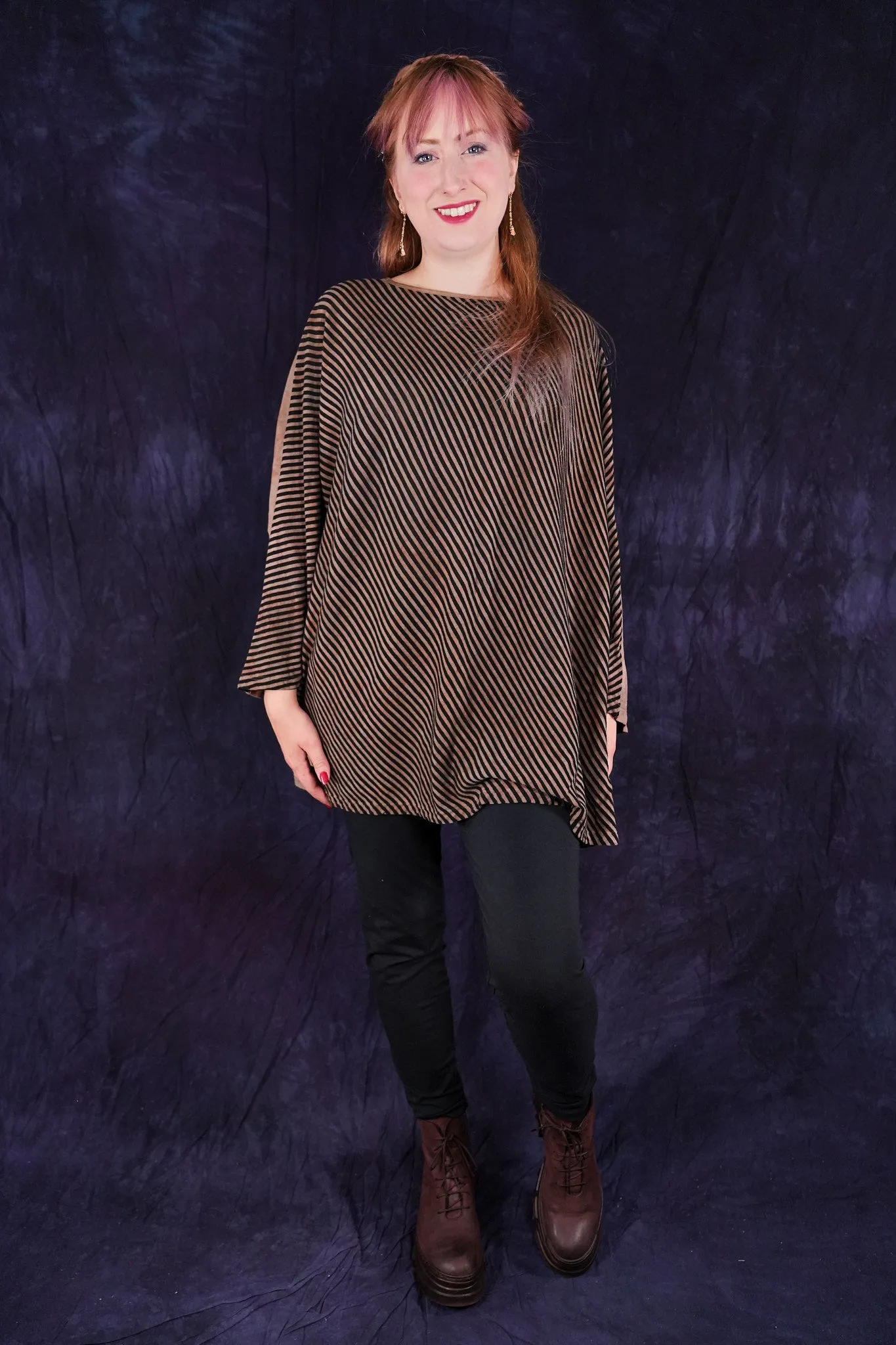 2331HD Poet Top Suvi Shadow Earthen