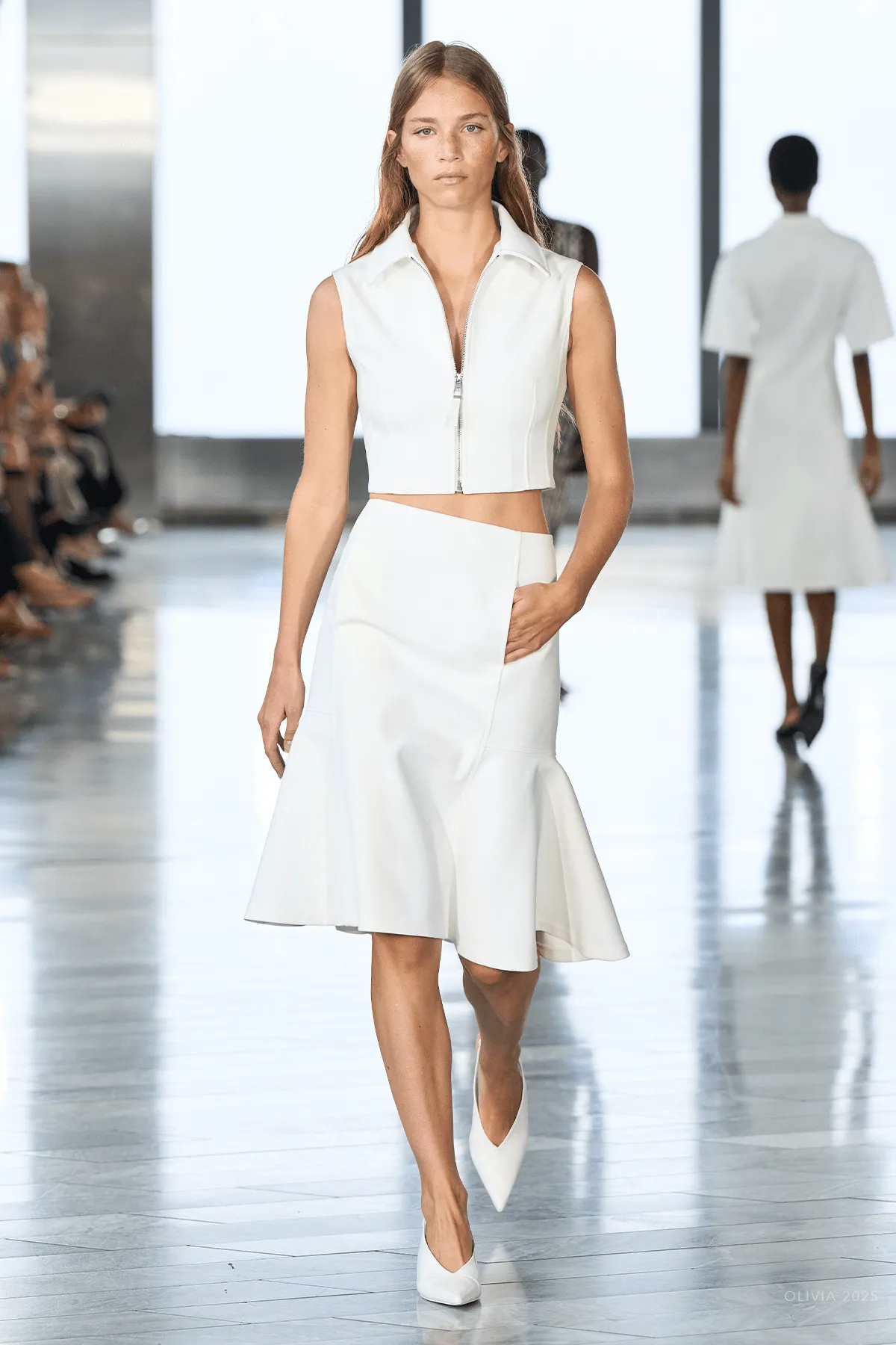 Alix Sleeveless Zip-Up Top in Ivory