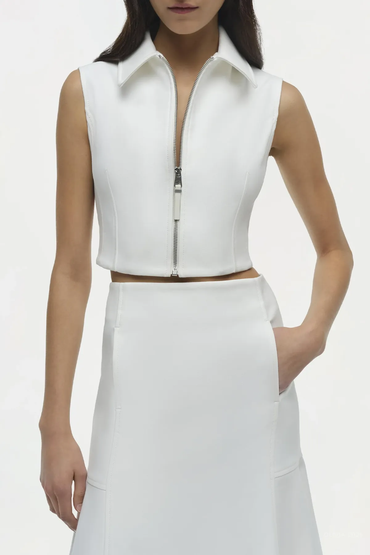 Alix Sleeveless Zip-Up Top in Ivory