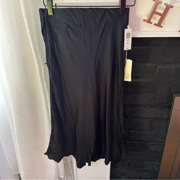 ARITZIA • WILFRED Only Midi Black Noir Slip Skirt 2 NWT