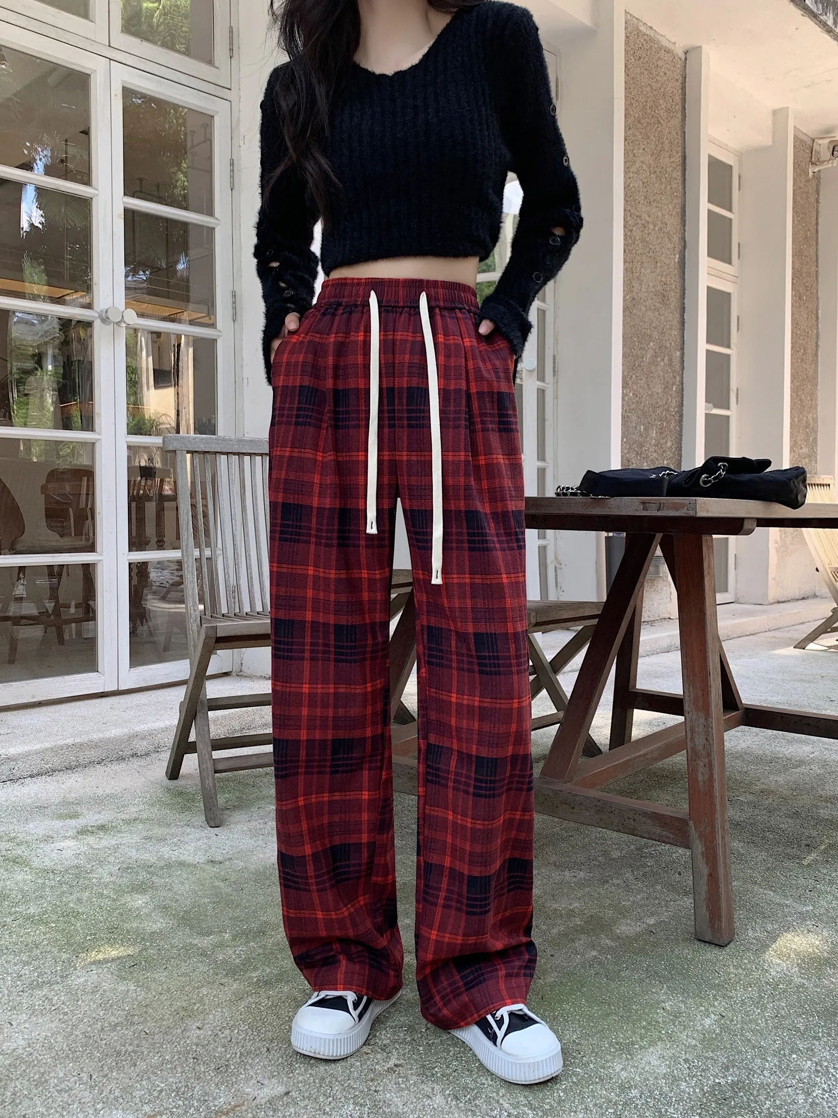 Comfortable and Trendy Straight Leg Pants for a Relaxed Look