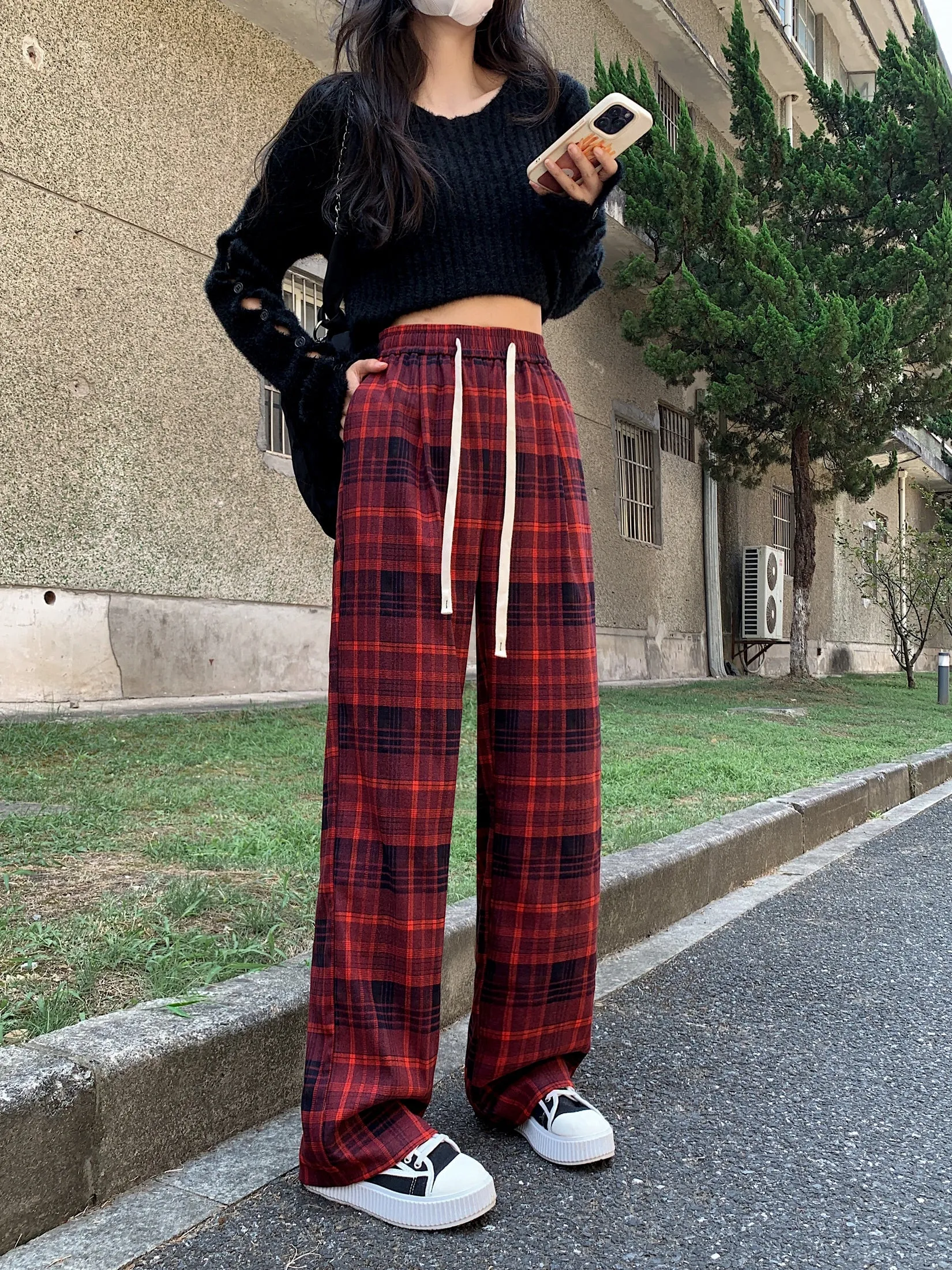 Comfortable and Trendy Straight Leg Pants for a Relaxed Look