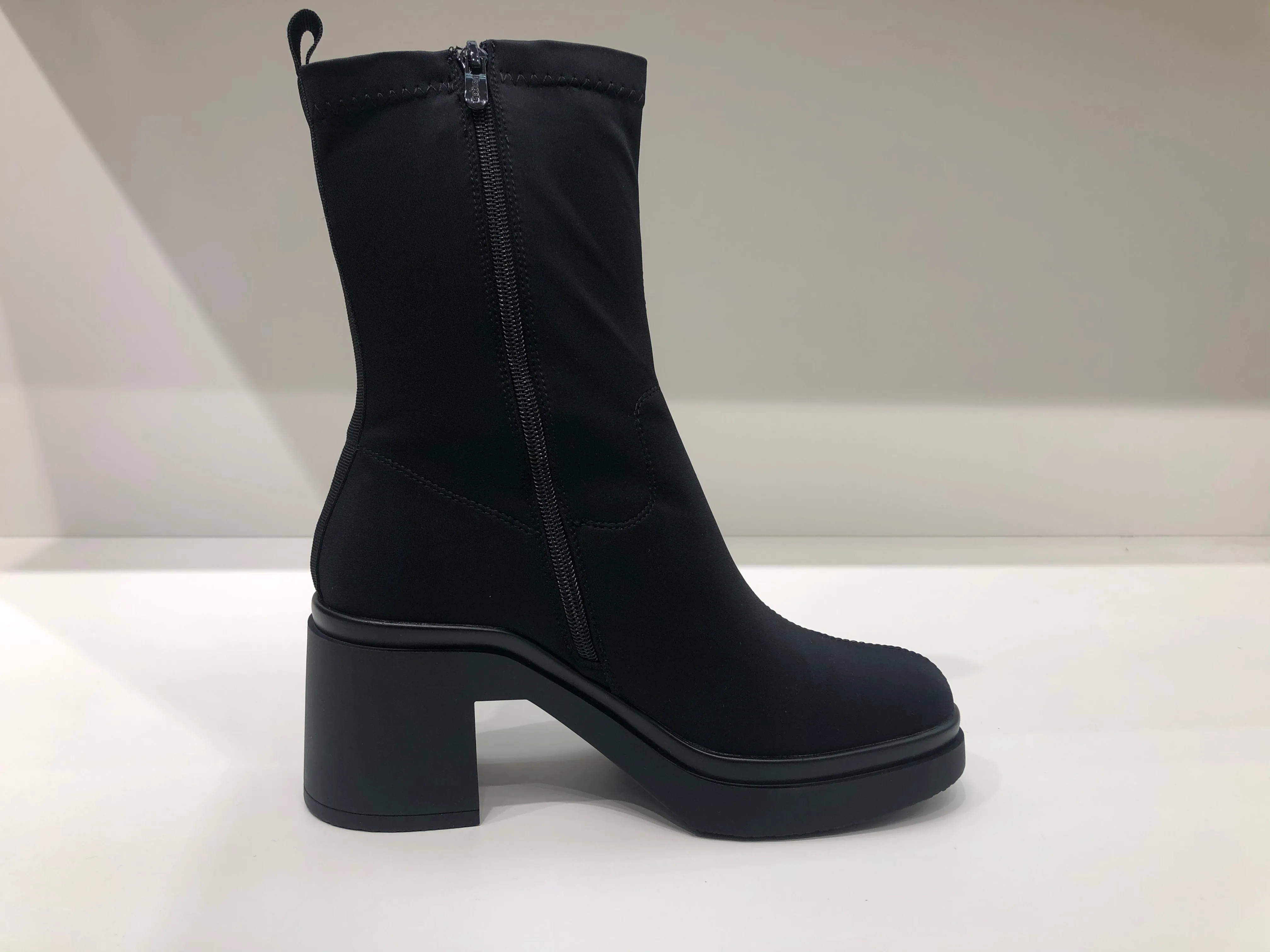 DRB25224 BLACK