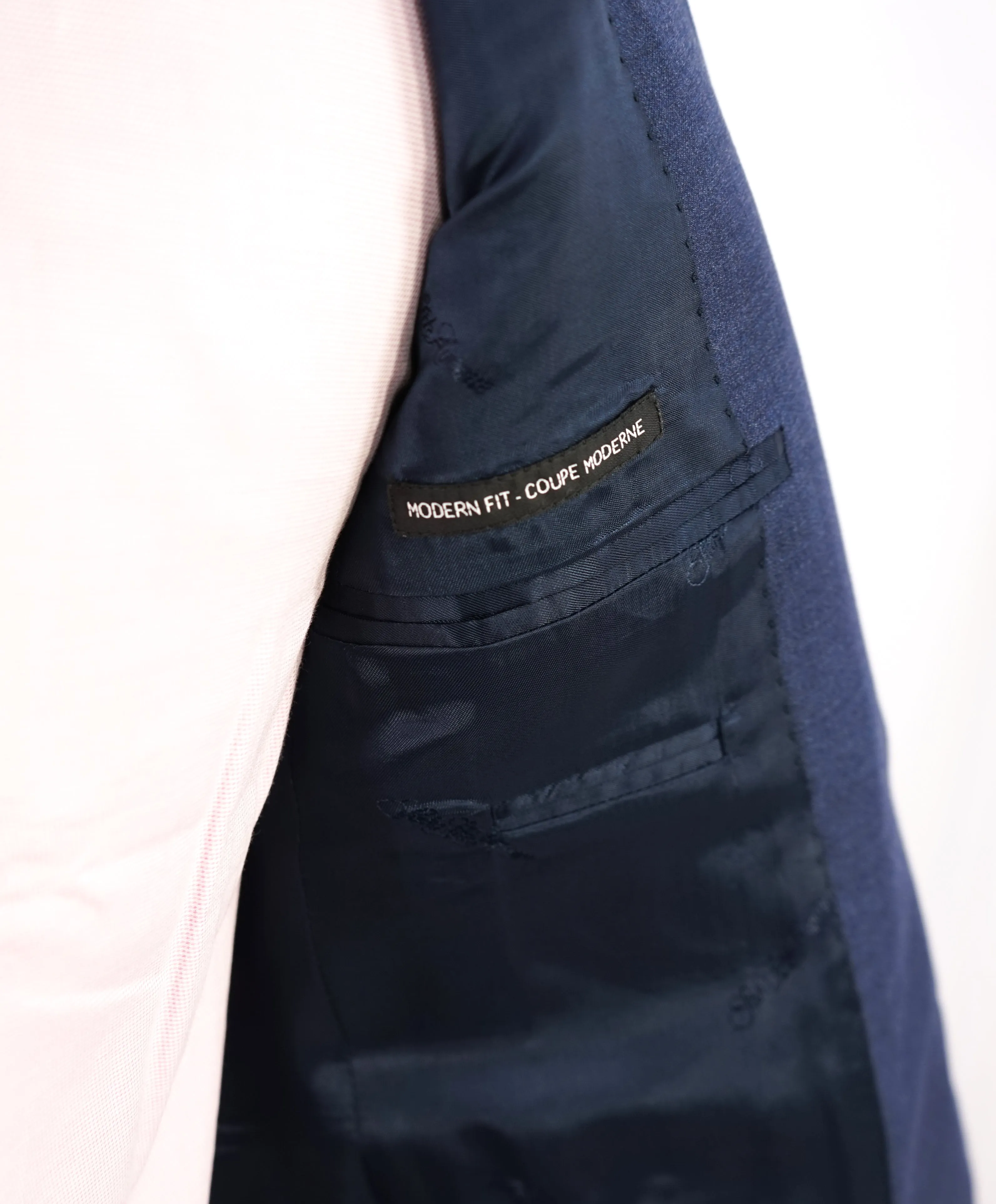 ERMENEGILDO ZEGNA - By SAKS FIFTH AVENUE Medium Blue Modern Fit Suit - 38S
