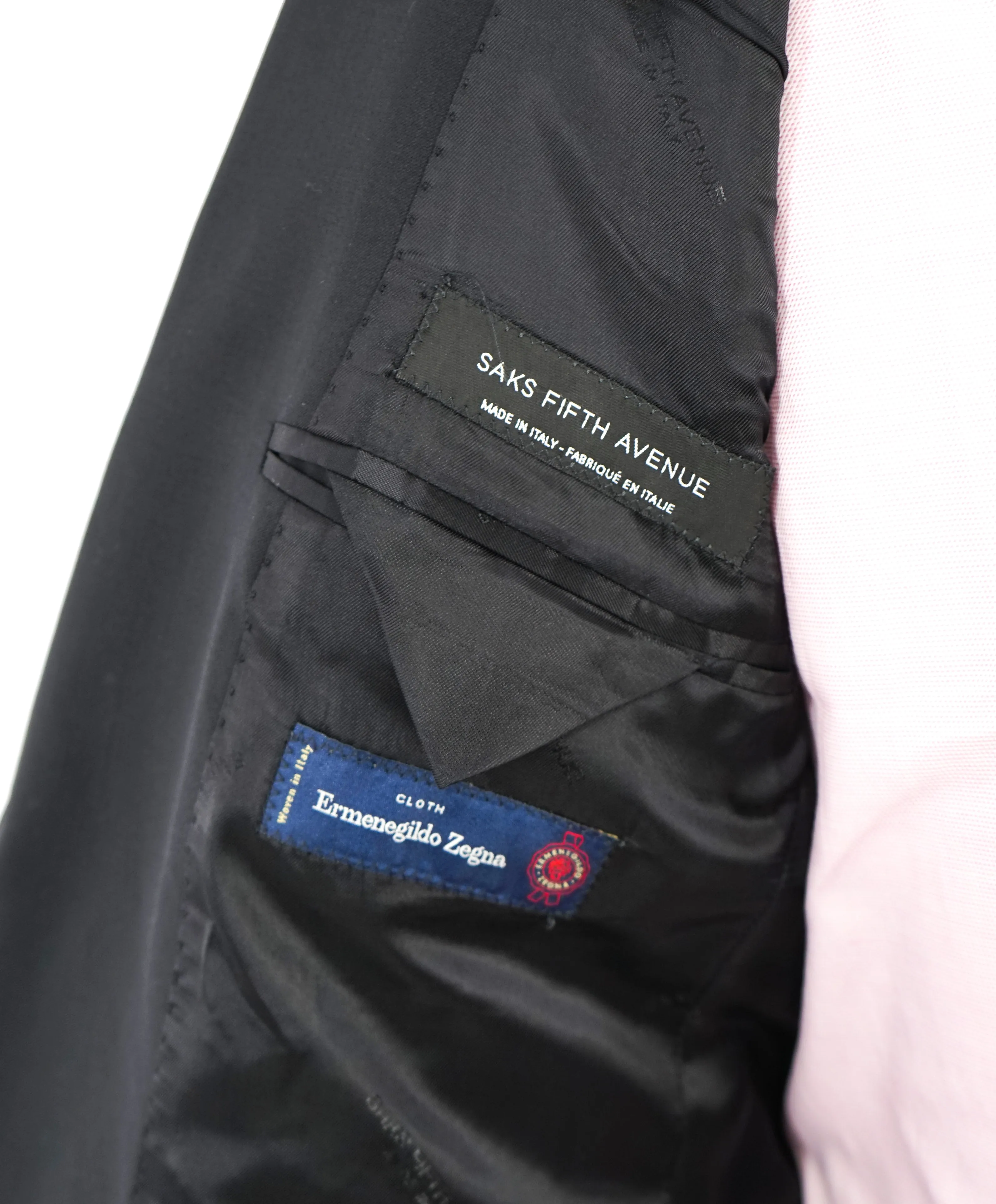 ERMENEGILDO ZEGNA - By SAKS FIFTH AVENUE SILK BLEND "MODERN" Black Suit - 40S