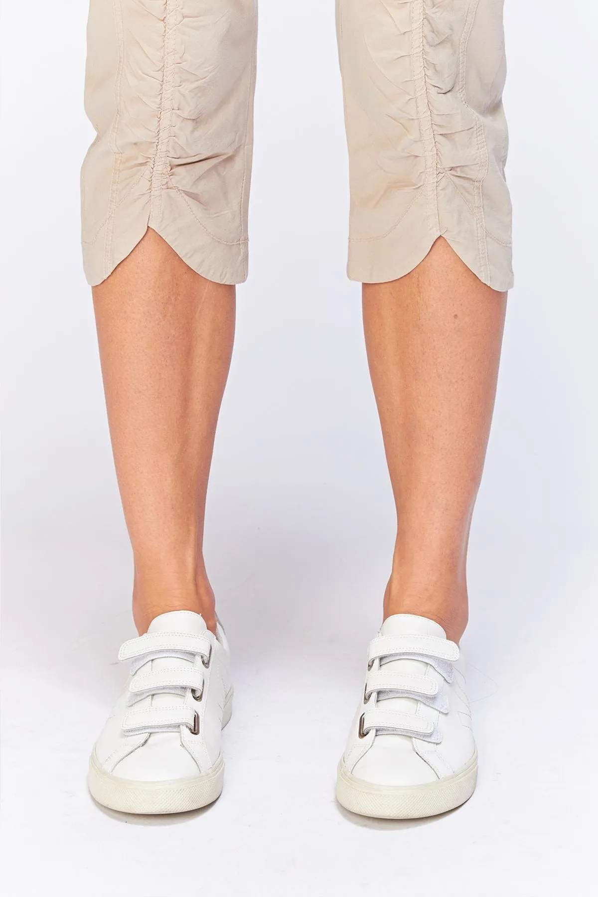 Iris crop pants in sand