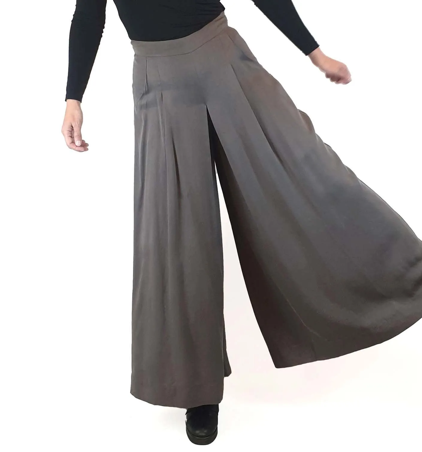 Jolet neutral grey wide leg pants with pockets size 8