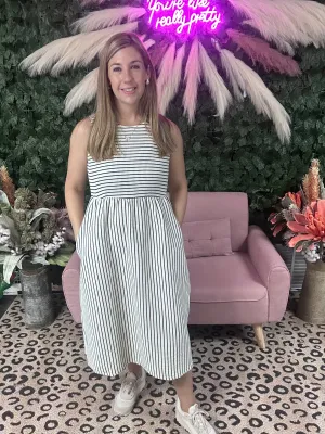 Liliana Sleeveless Dress