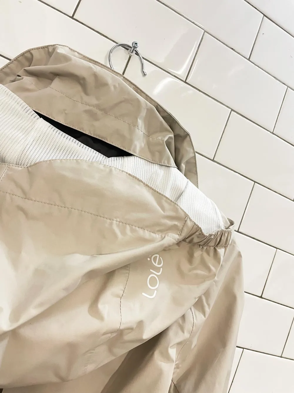 lolë alize rain trench coat