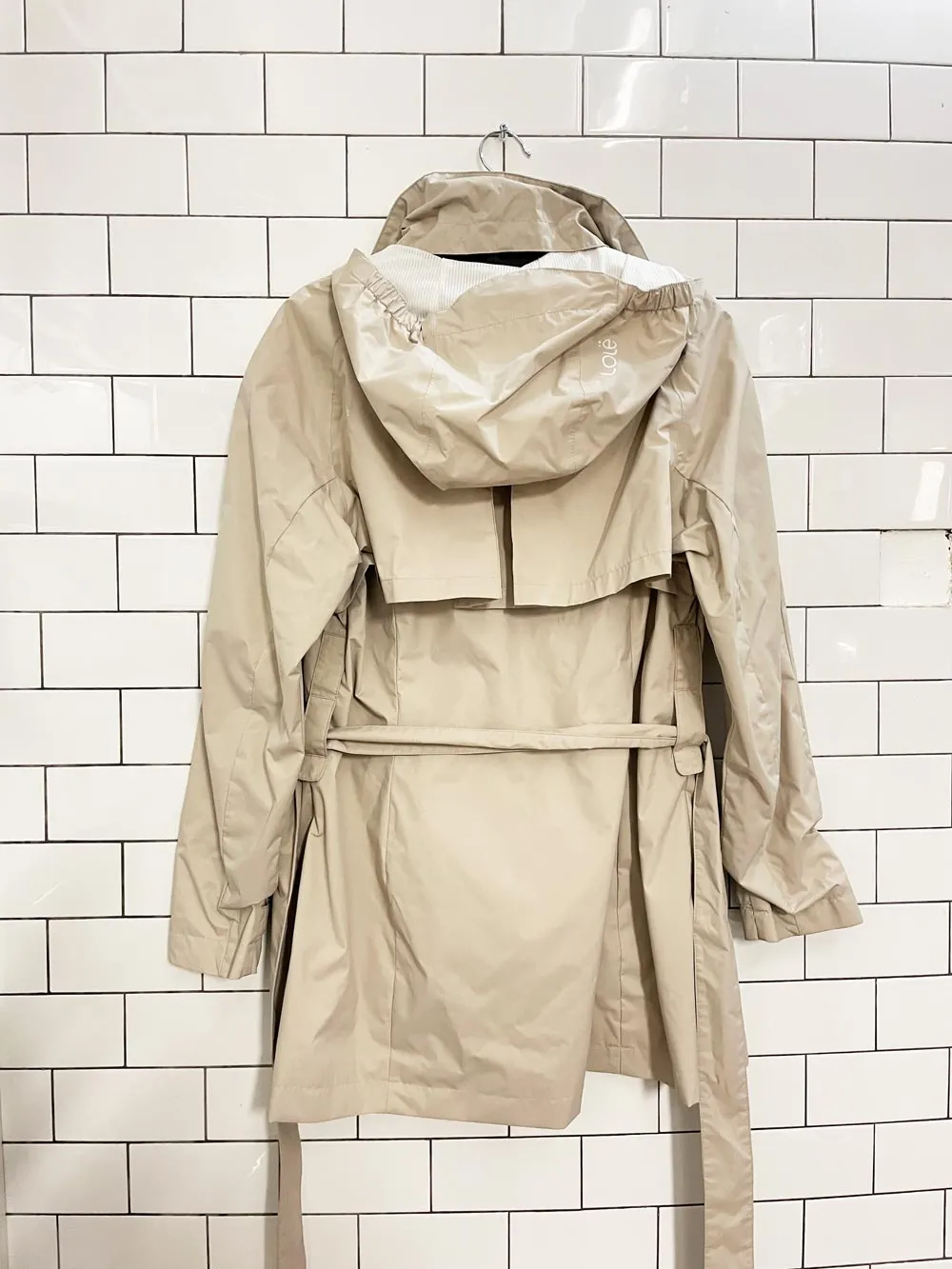 lolë alize rain trench coat