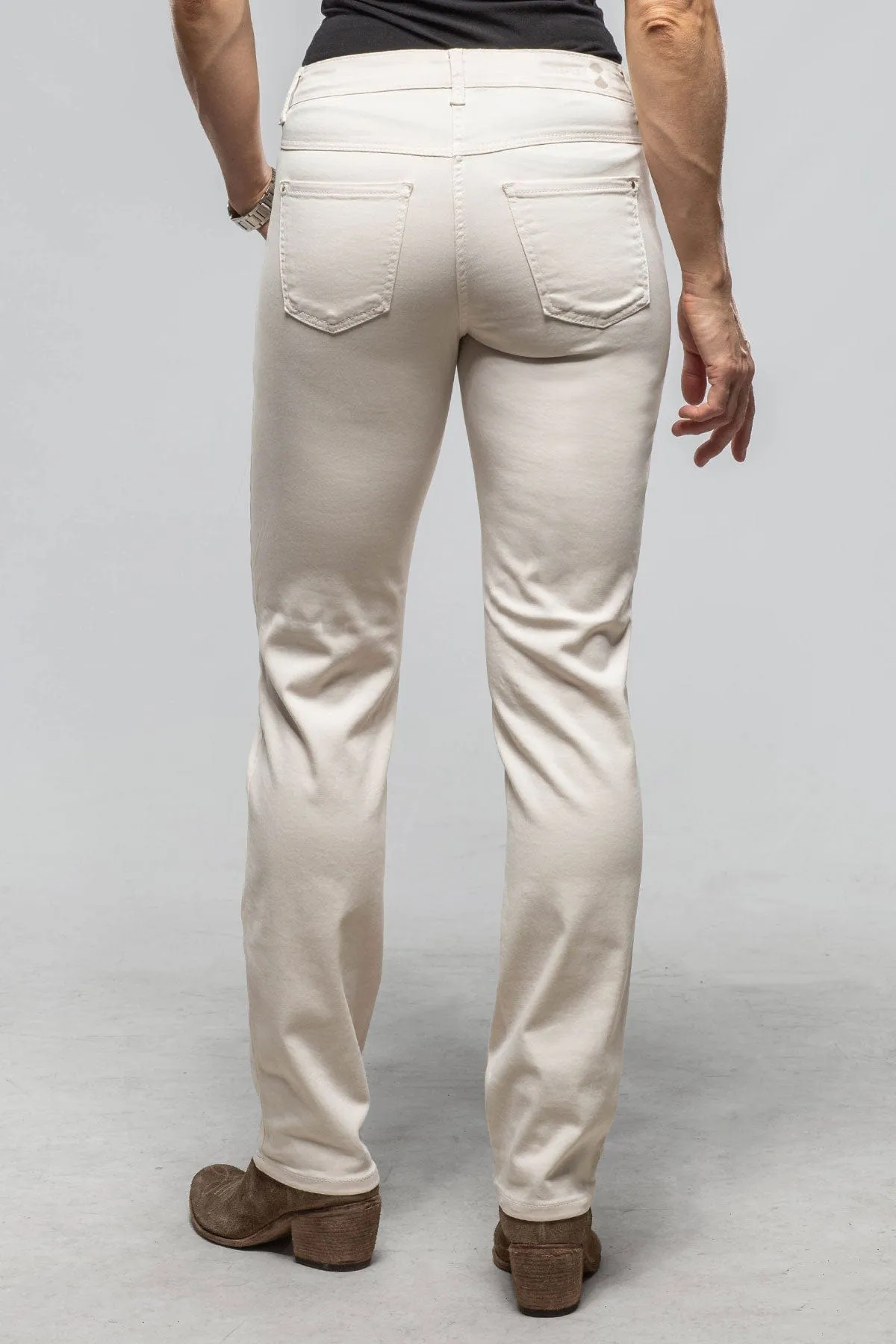 MAC Dream Straight in Antique White