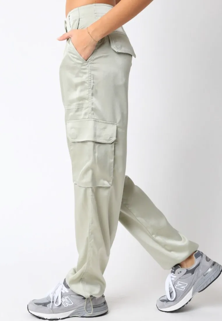 Mid Rise Straight Leg Cargo Pants