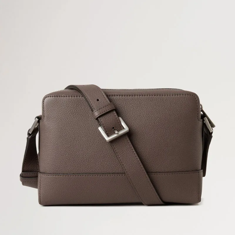 MULBERRY Small Farringdon Messenger in Taupe Brown Small Pebble Grain