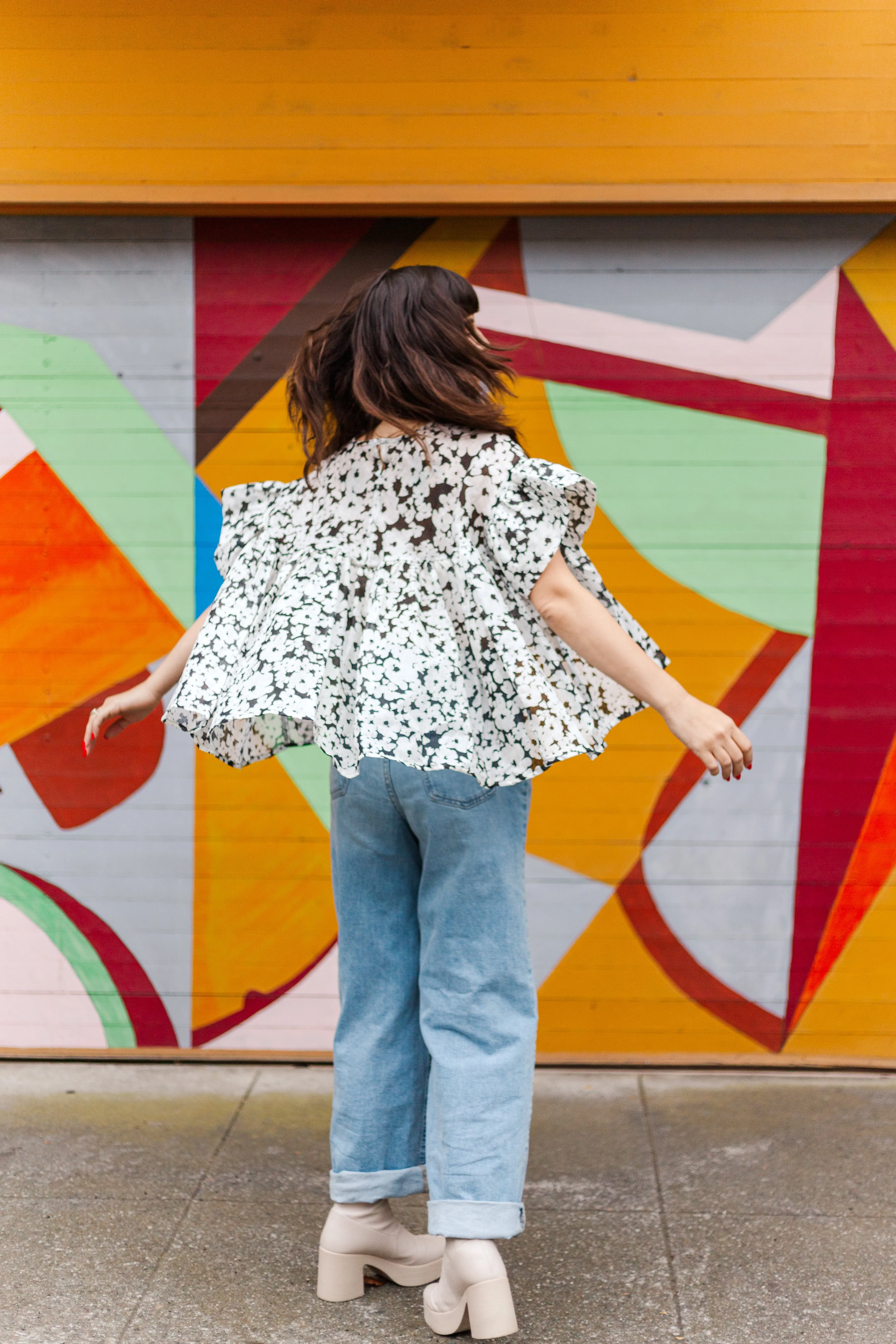Mushroom Top in Black & White Floral Linen (RTS)