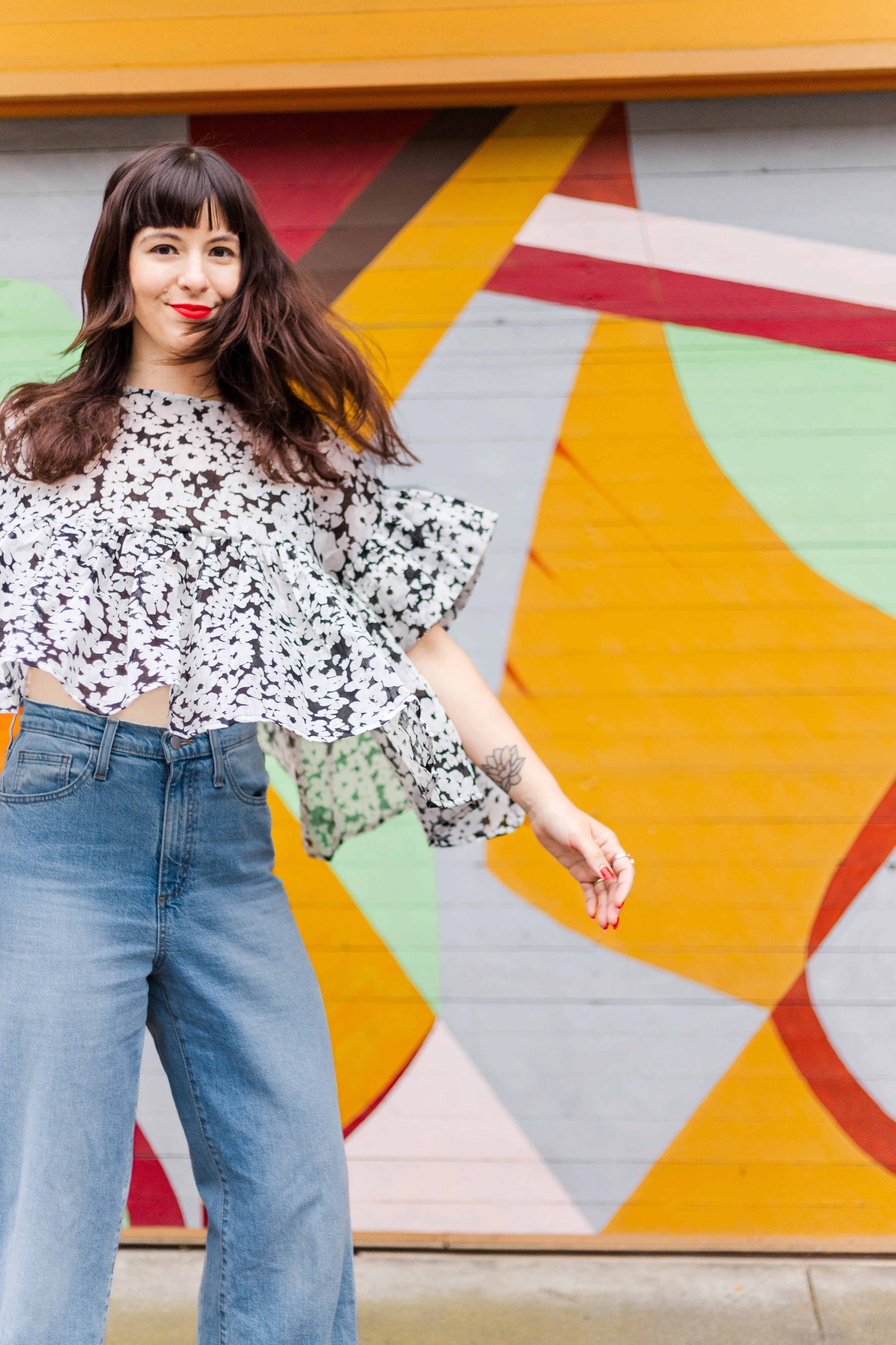 Mushroom Top in Black & White Floral Linen (RTS)