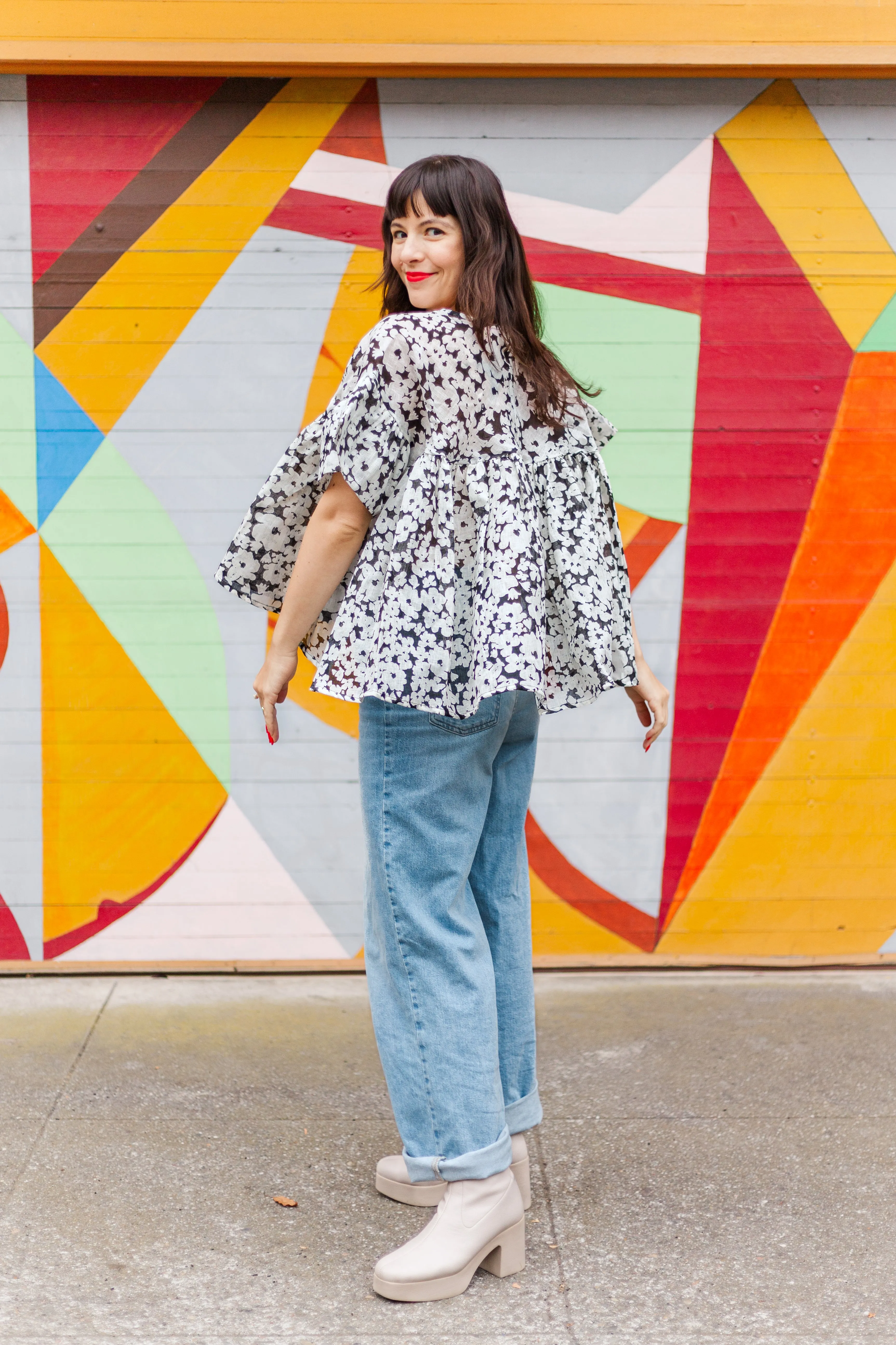 Mushroom Top in Black & White Floral Linen (RTS)