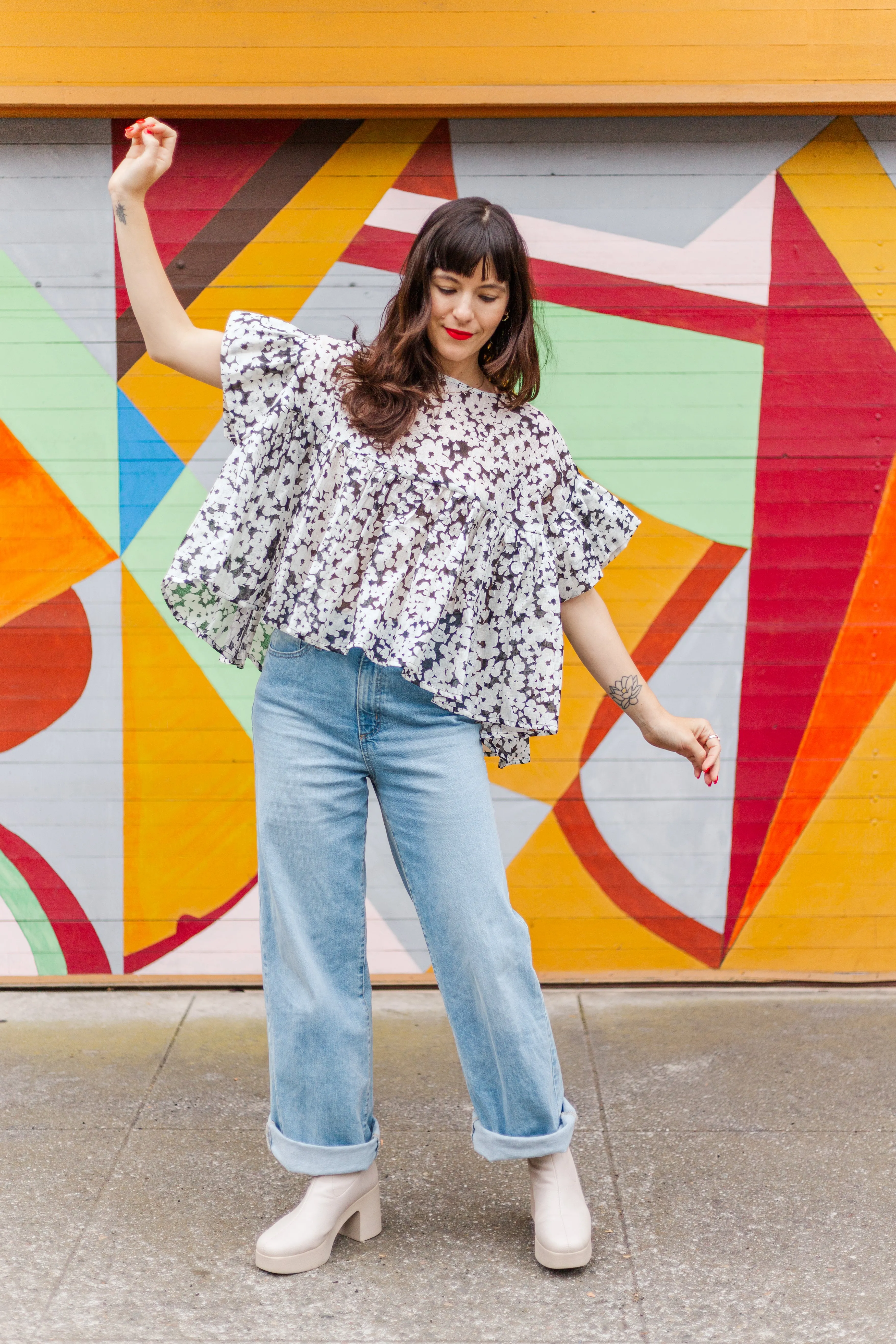 Mushroom Top in Black & White Floral Linen (RTS)