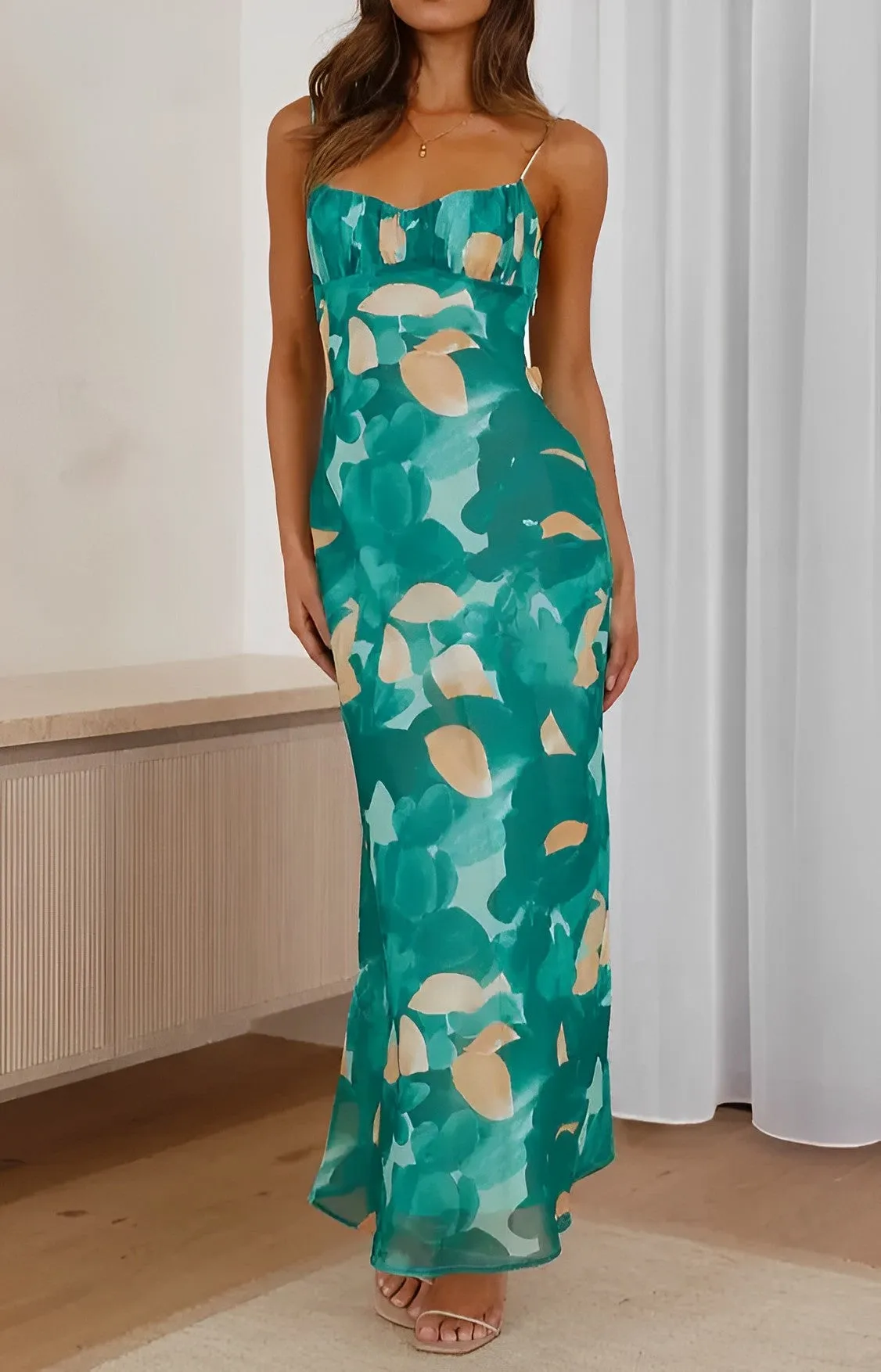 Naomi - Elegant midi dress
