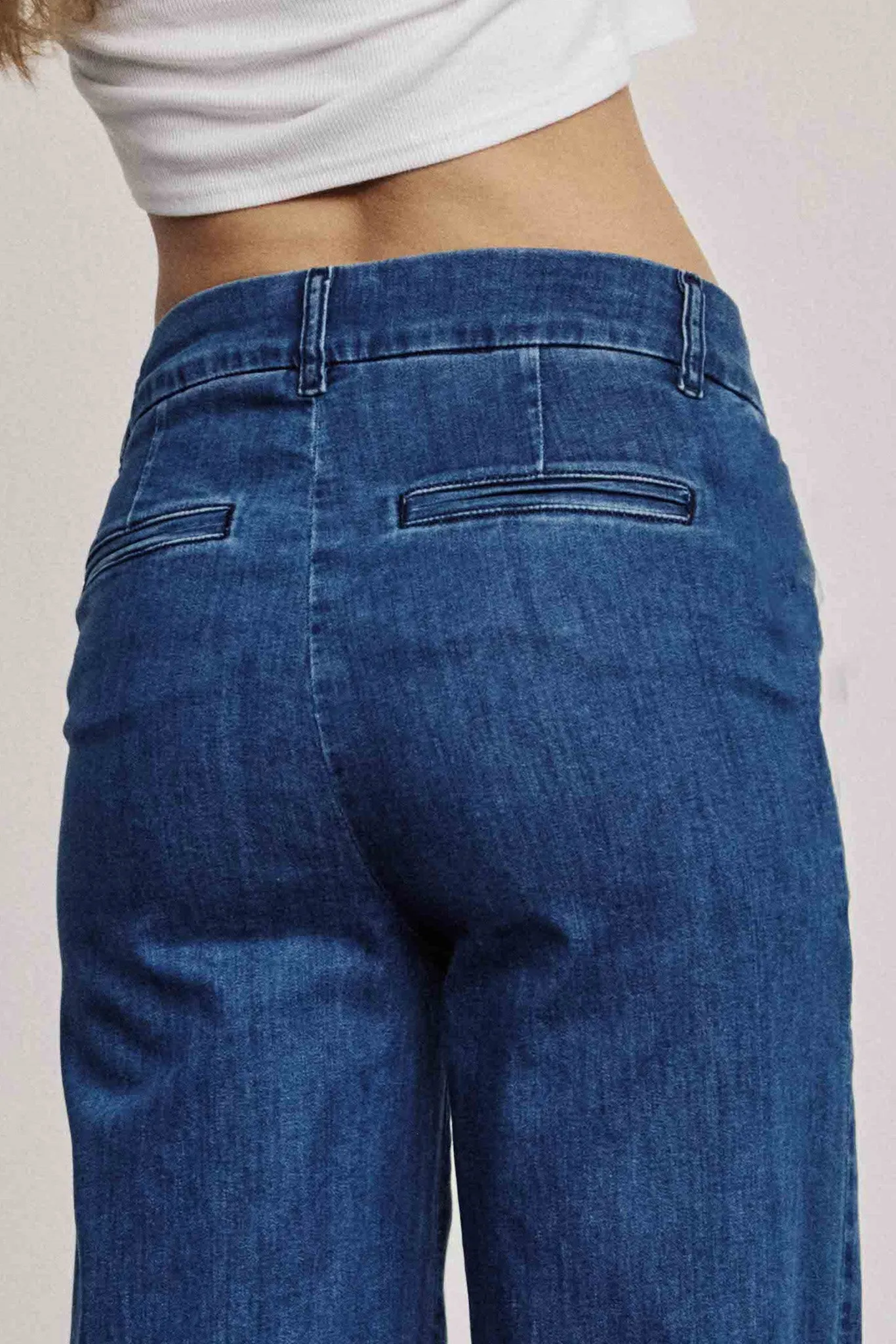 NUAMBER PANTS SHORT - Medium Blue Denim