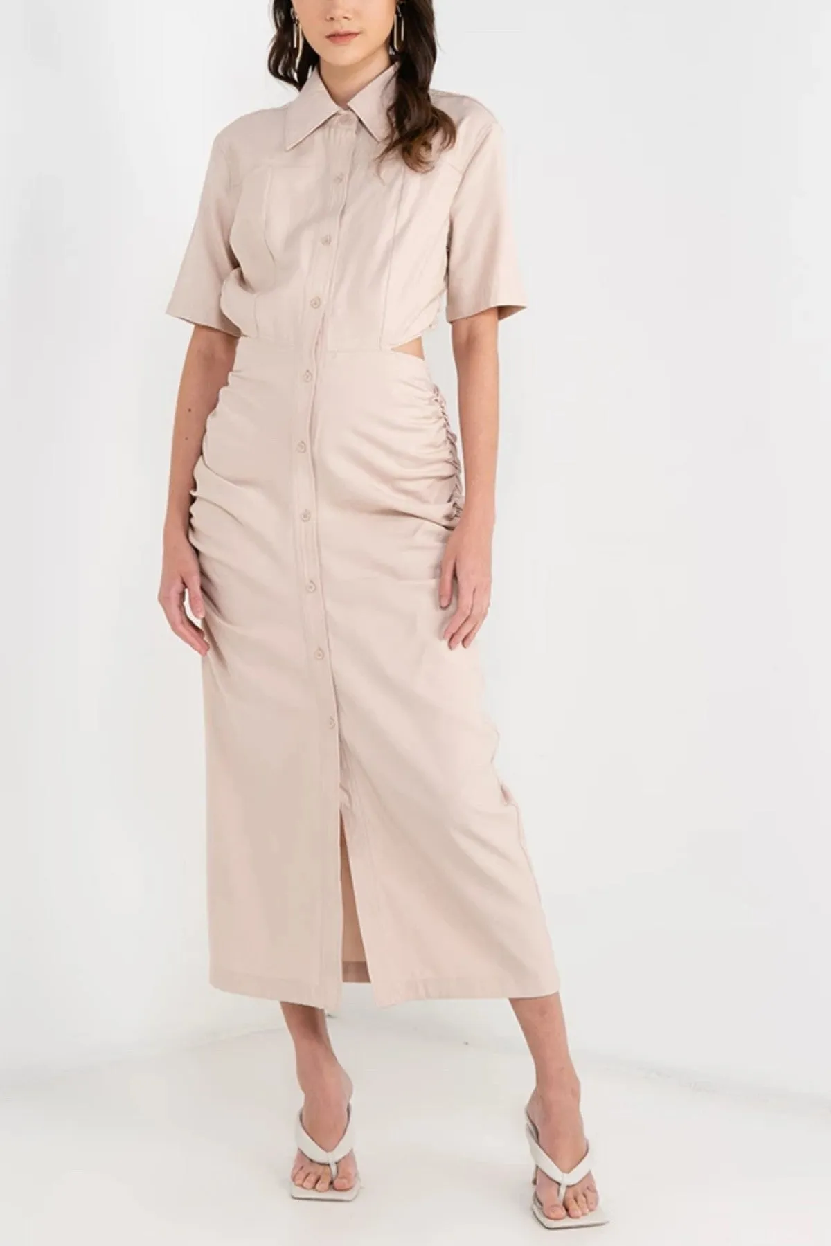 OAKLEY Open-Back Button-Down Ruched Sides Midi Dress (Light Beige)