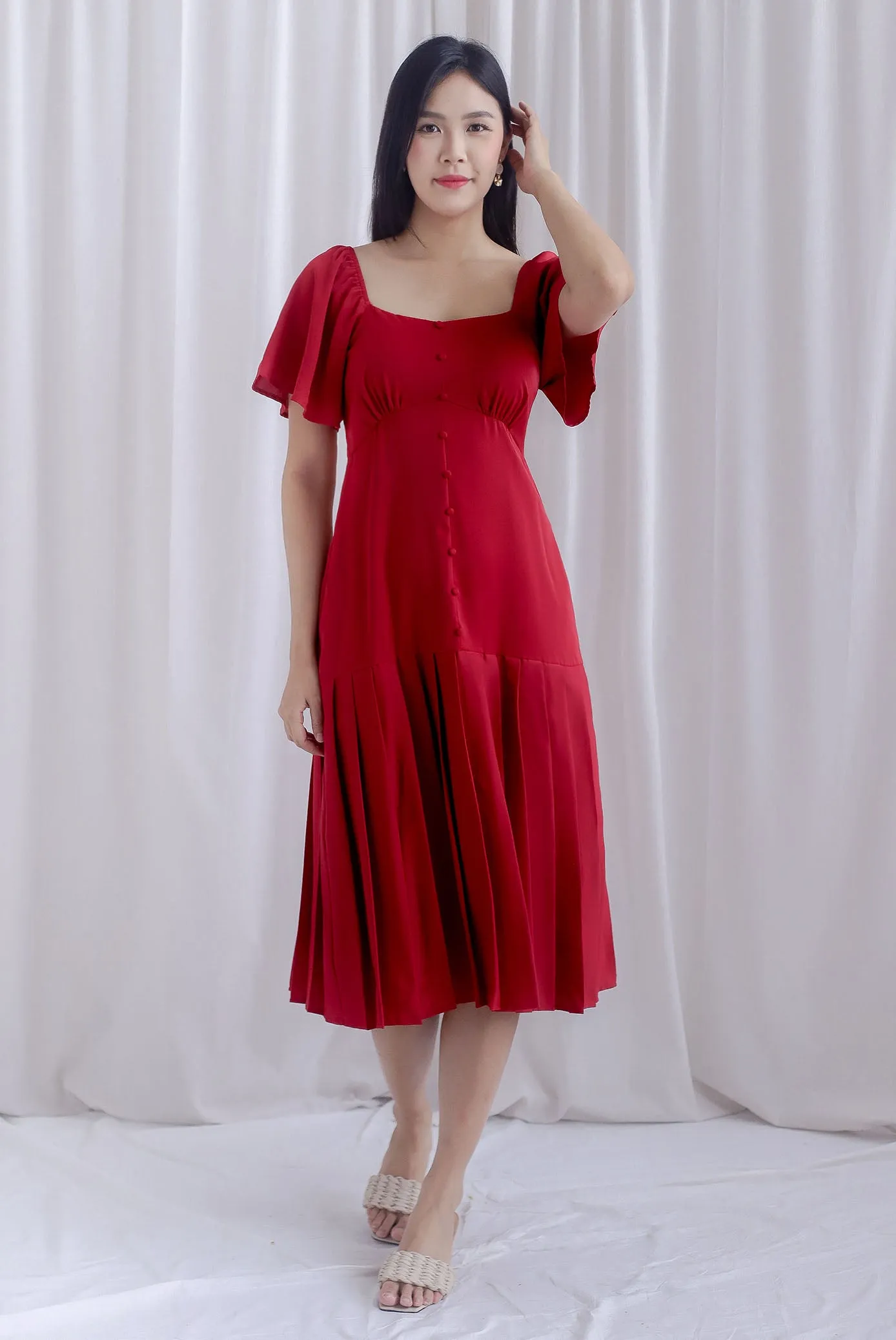Rachelle Pleated Drop Waist Midi Dress In Wine Red