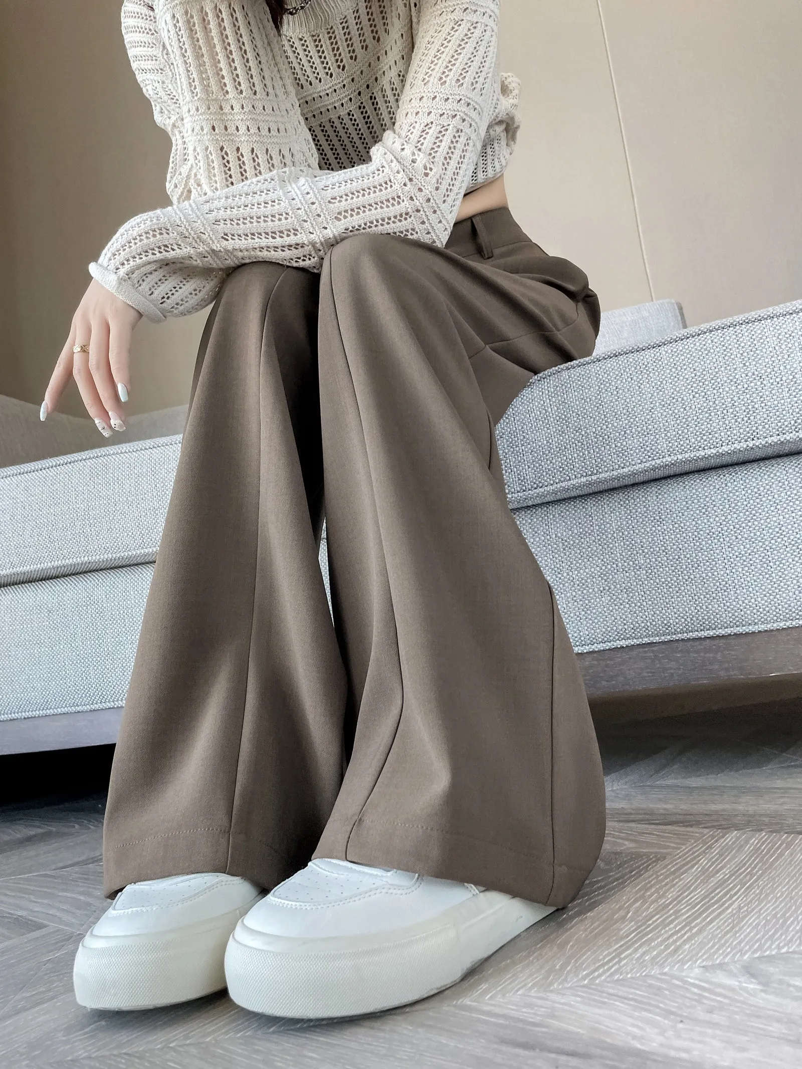 Relaxed Solid Color High Waist Pant for Stylish Women's Outfit