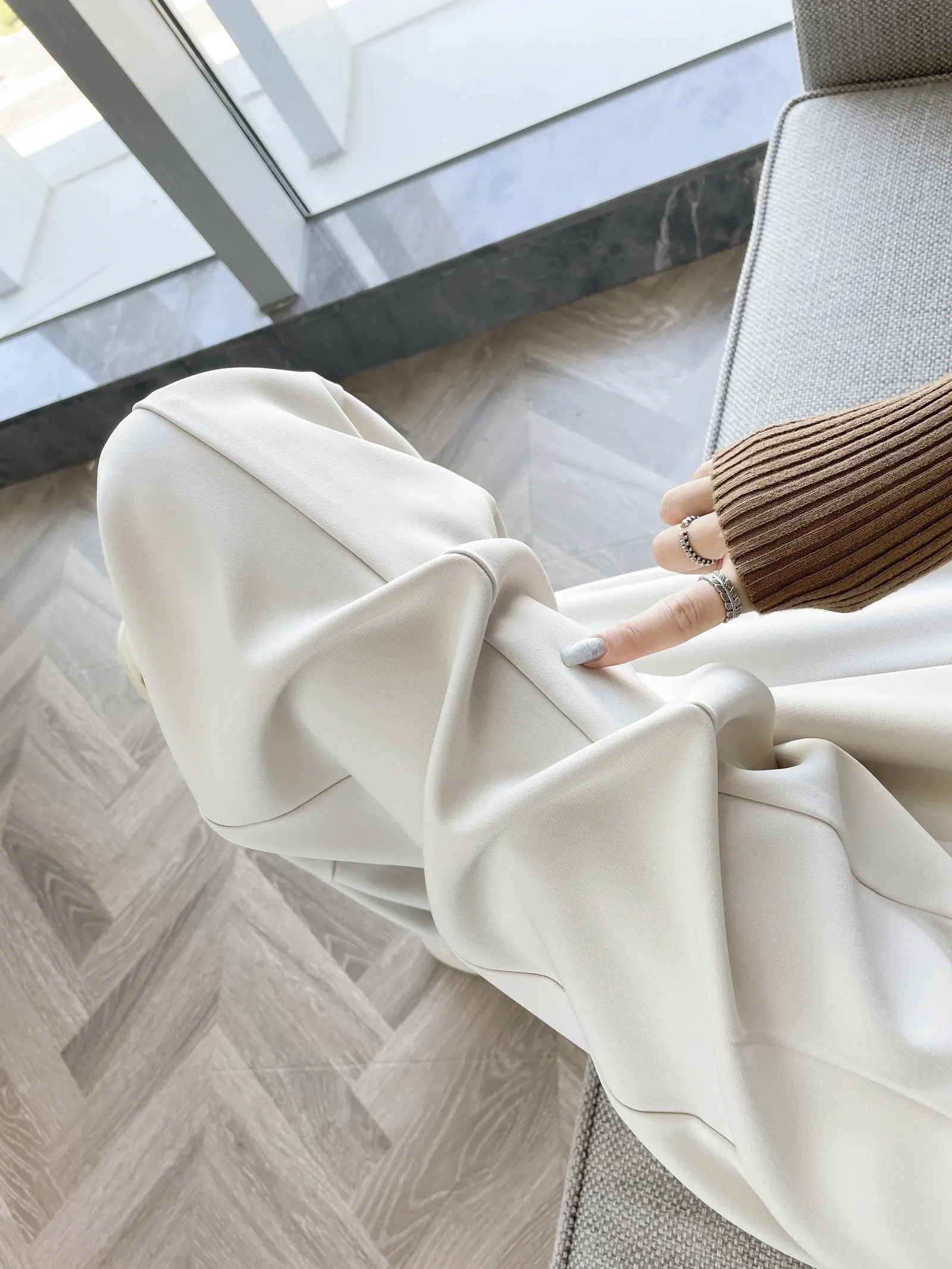 Relaxed Solid Color High Waist Pant for Stylish Women's Outfit
