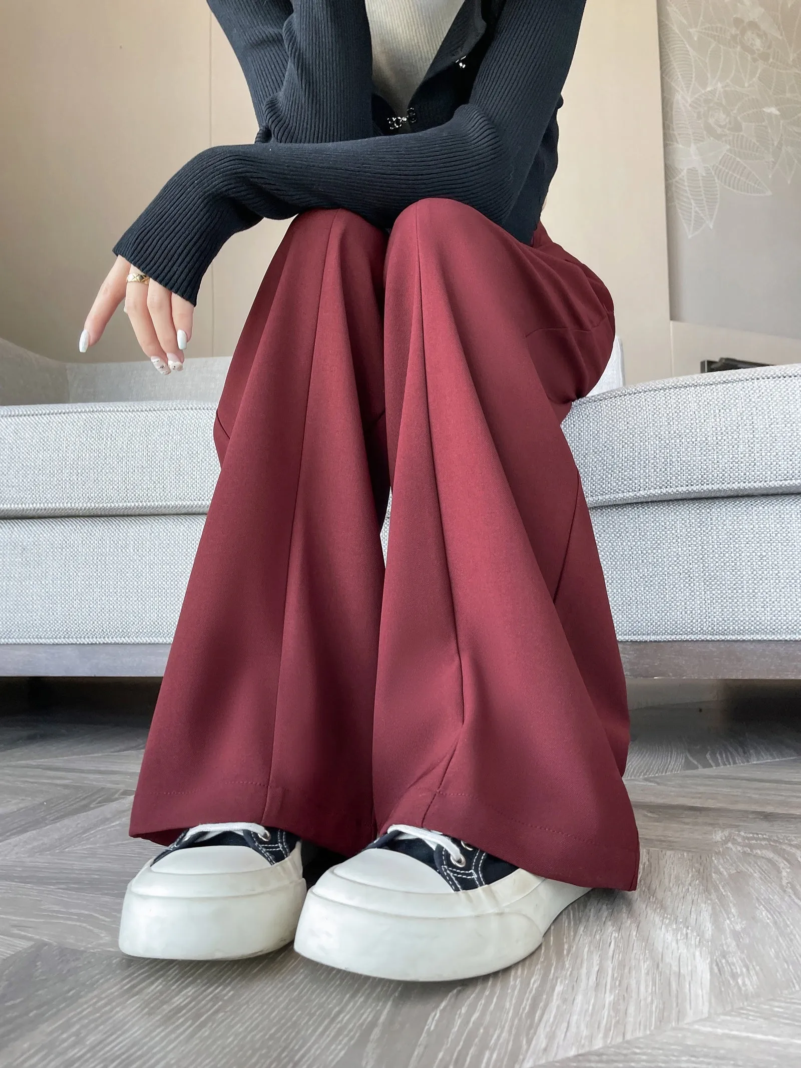 Relaxed Solid Color High Waist Pant for Stylish Women's Outfit