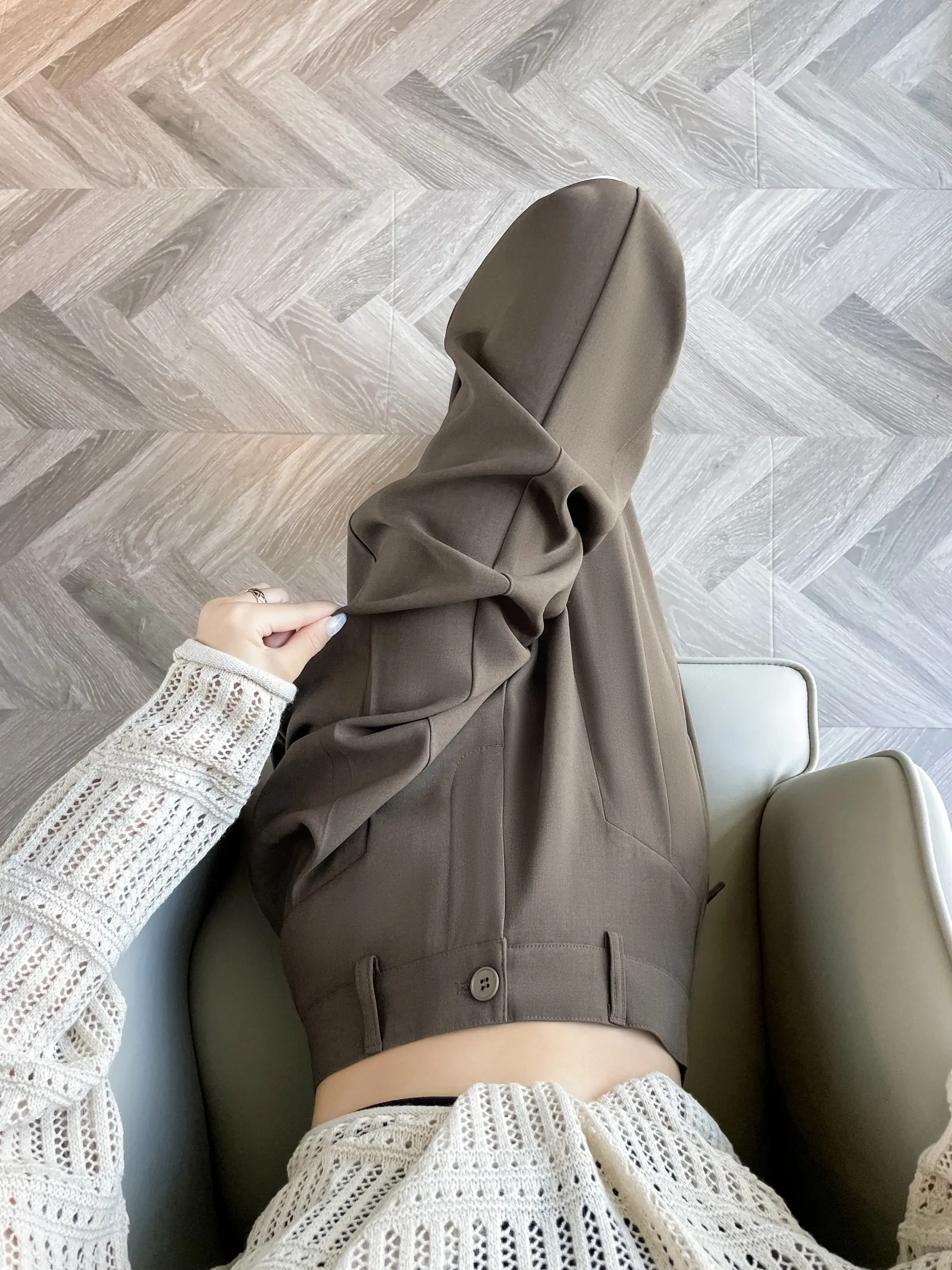Relaxed Solid Color High Waist Pant for Stylish Women's Outfit