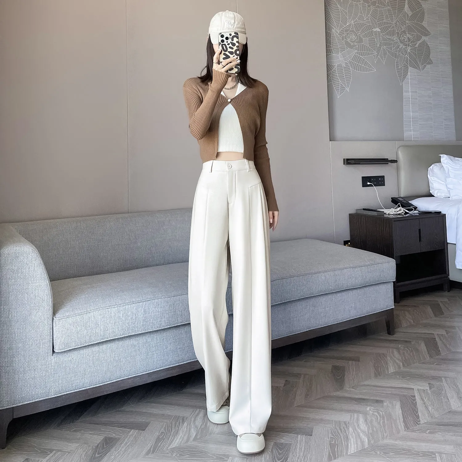 Relaxed Solid Color High Waist Pant for Stylish Women's Outfit