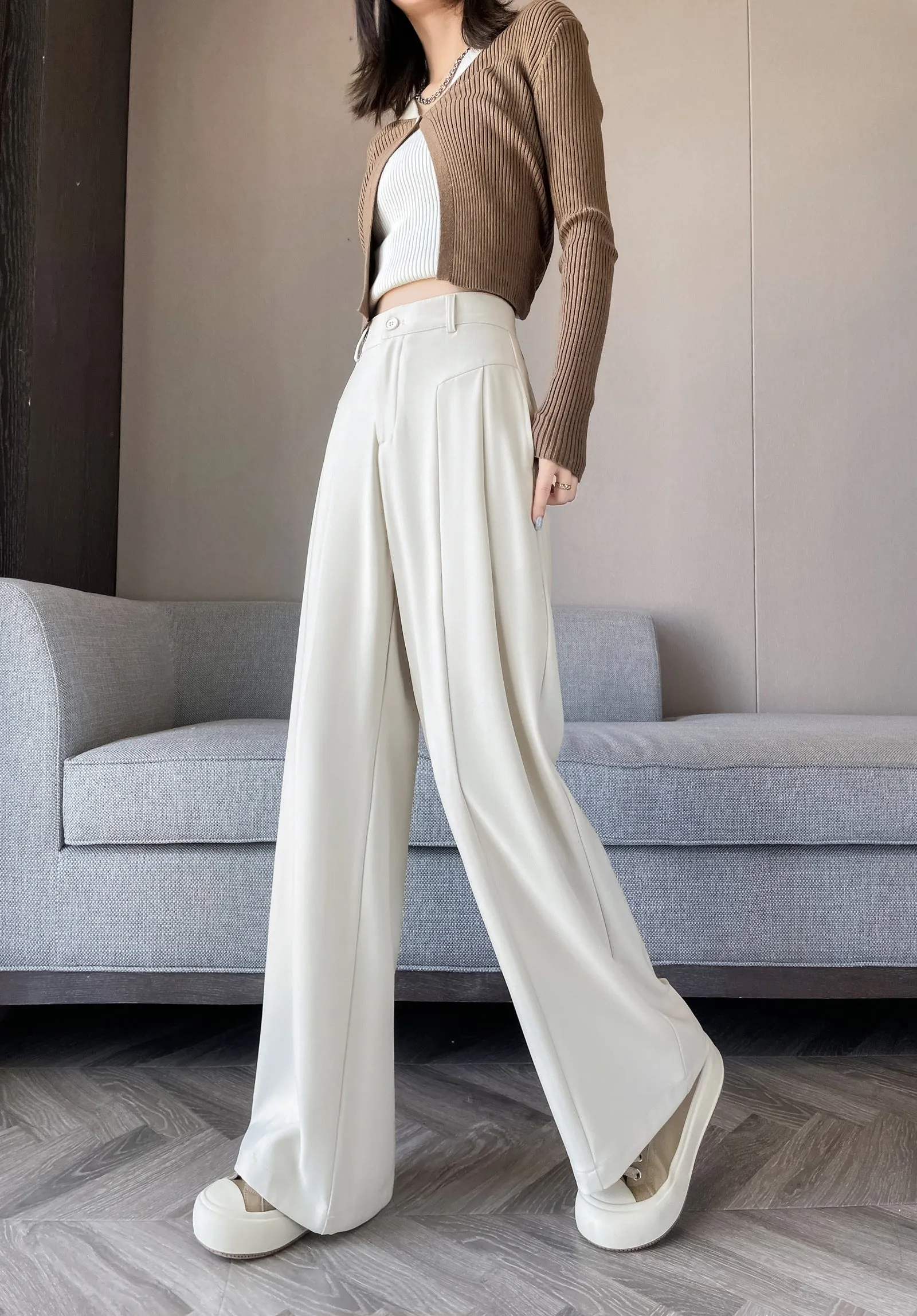 Relaxed Solid Color High Waist Pant for Stylish Women's Outfit