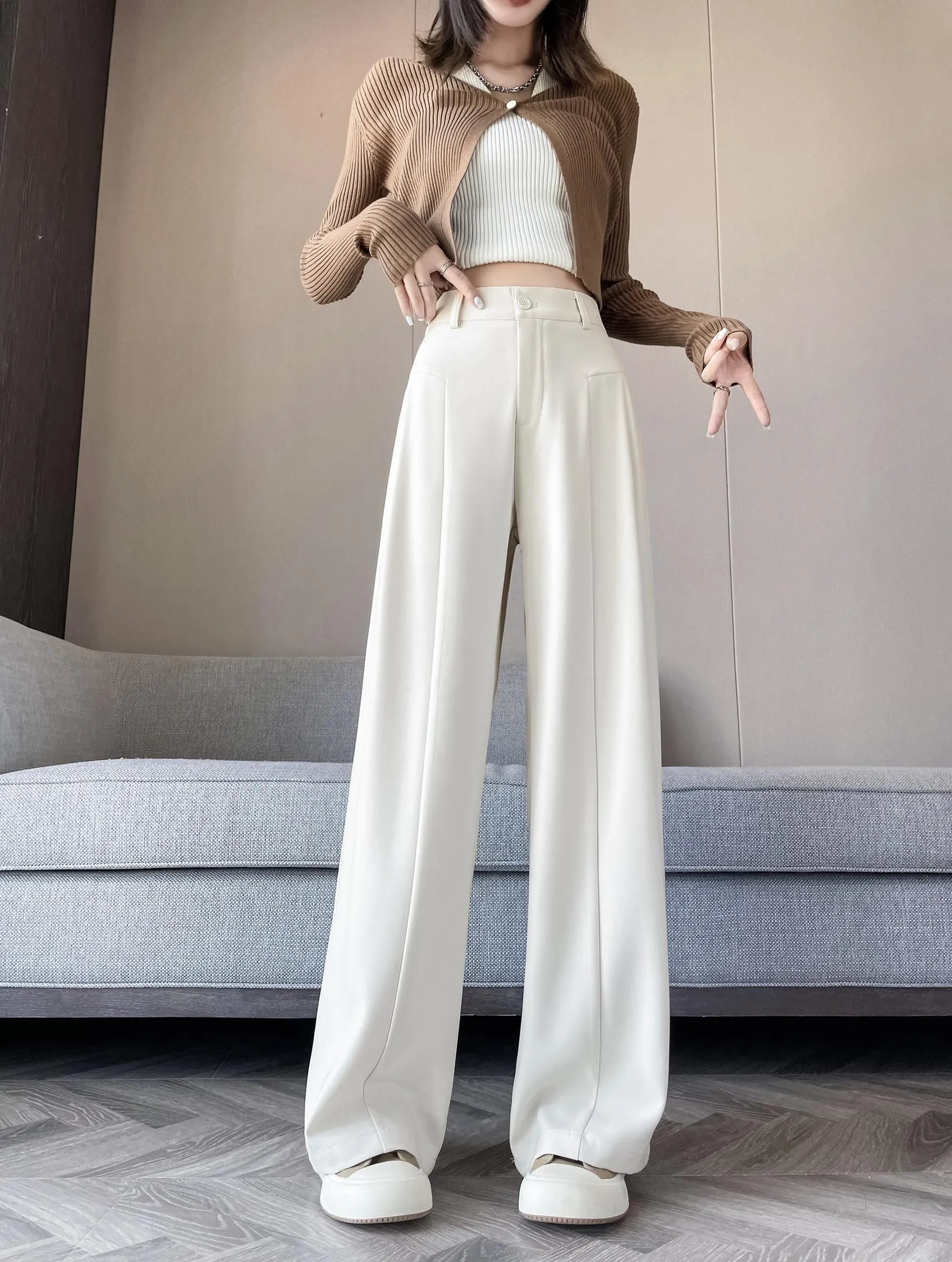Relaxed Solid Color High Waist Pant for Stylish Women's Outfit