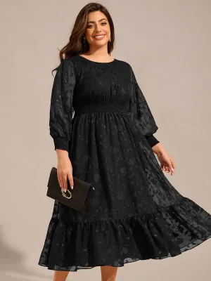 Robe d'invitée de mariage mi-longue en mousseline à col rond grande taille