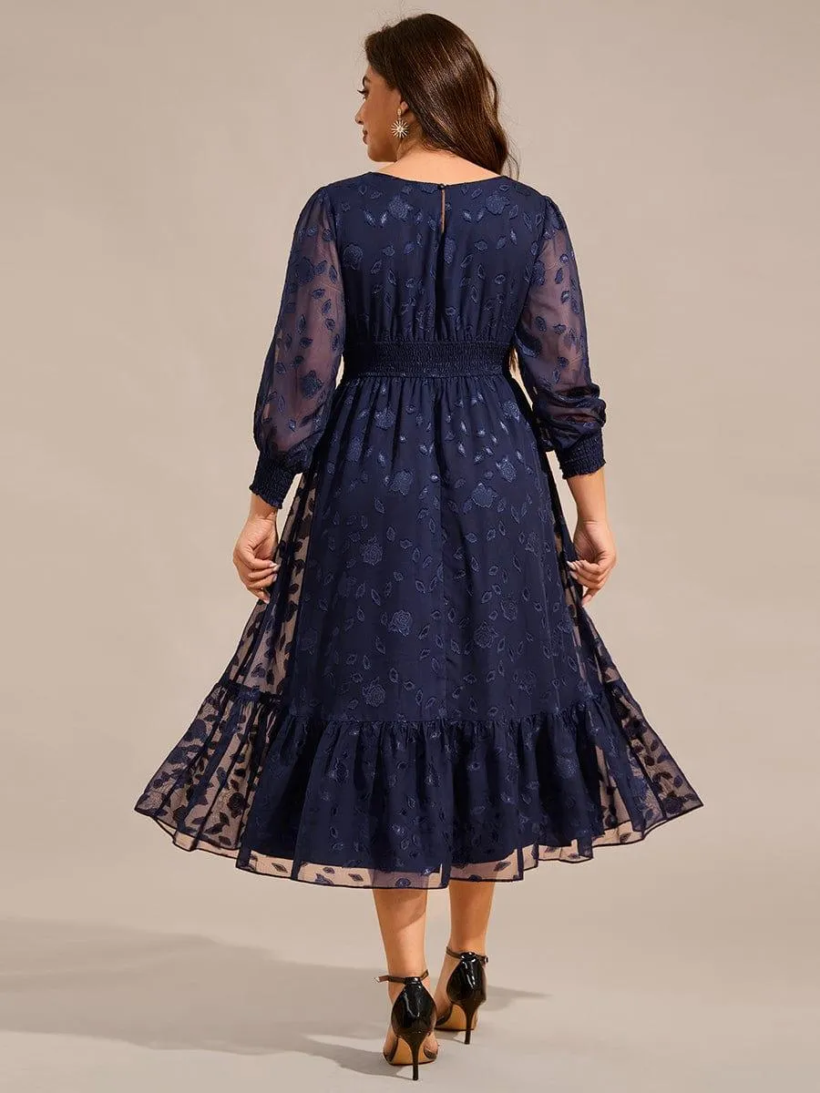 Robe d'invitée de mariage mi-longue en mousseline à col rond grande taille