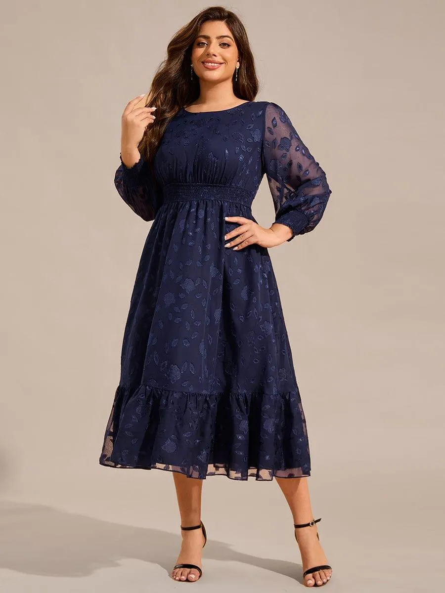 Robe d'invitée de mariage mi-longue en mousseline à col rond grande taille