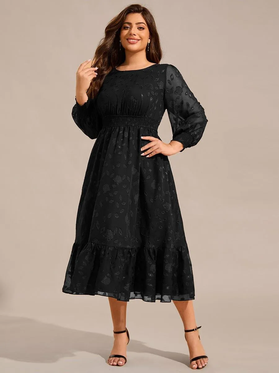 Robe d'invitée de mariage mi-longue en mousseline à col rond grande taille