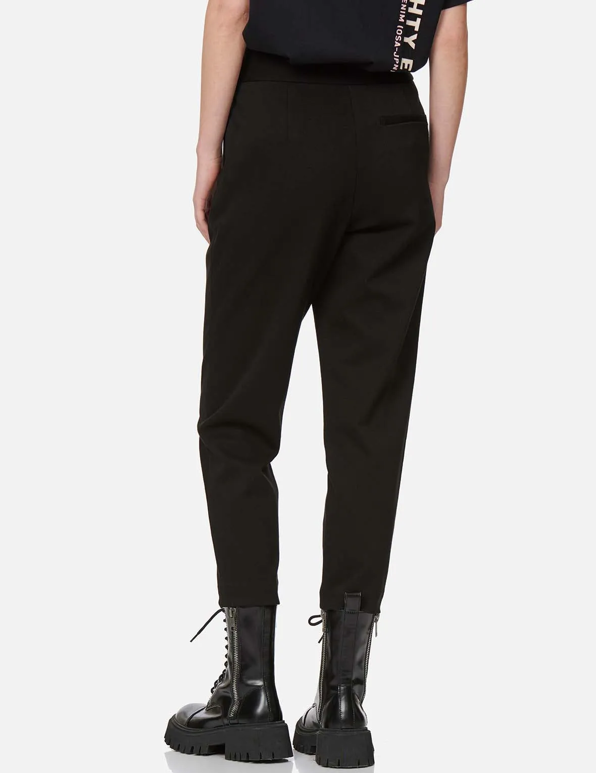 Seagull Embroidered Taper Pants