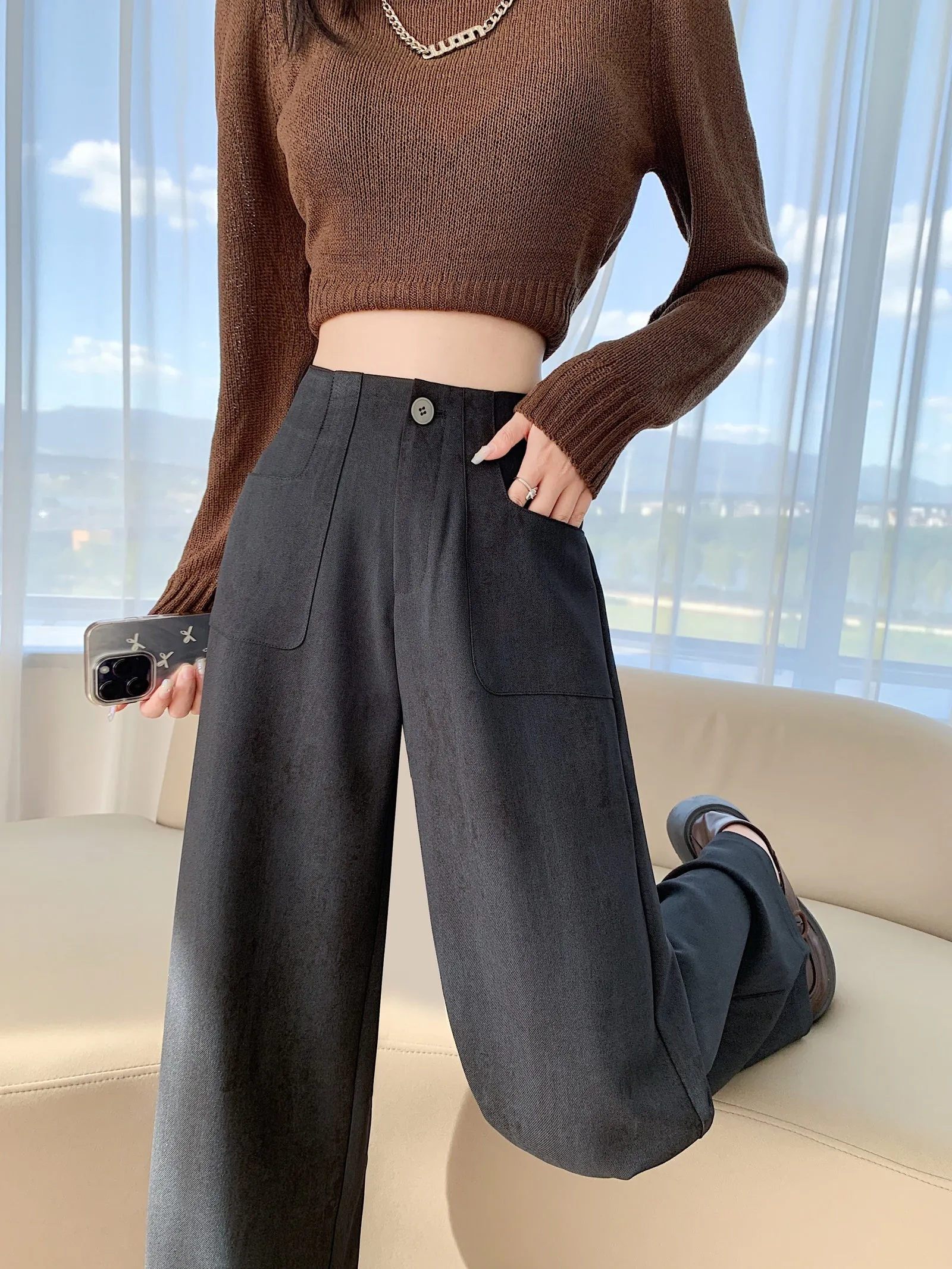 Stylish Loose Fit Women's Straight Leg Trousers with a Flattering Look