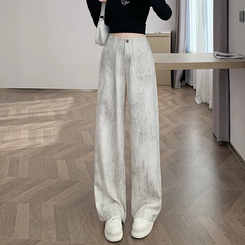 Stylish Loose Fit Women's Straight Leg Trousers with a Flattering Look