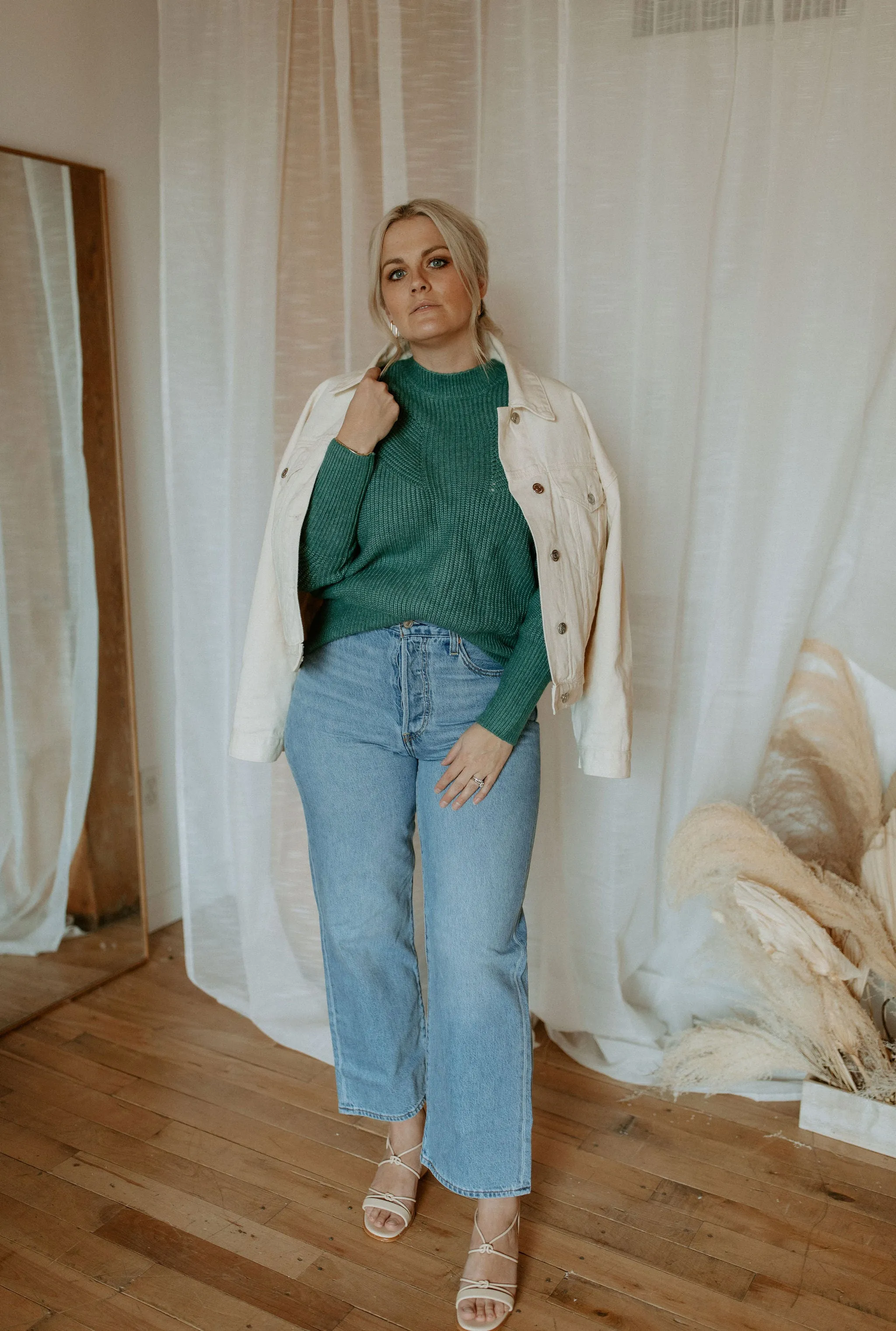 The Ribcage Straight Ankle Jeans by Levi's - In The Middle