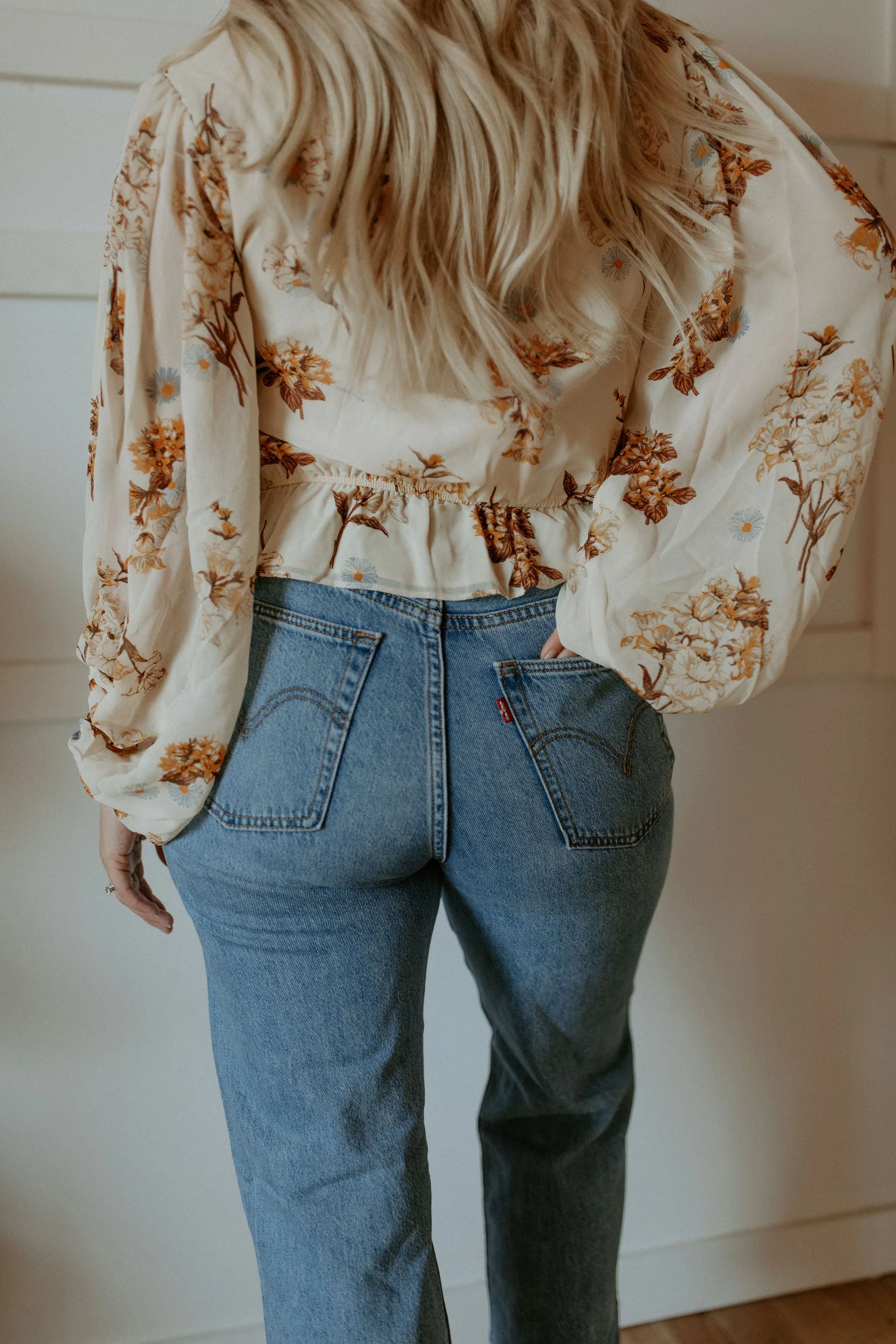 The Ribcage Straight Ankle Jeans by Levi's - In The Middle