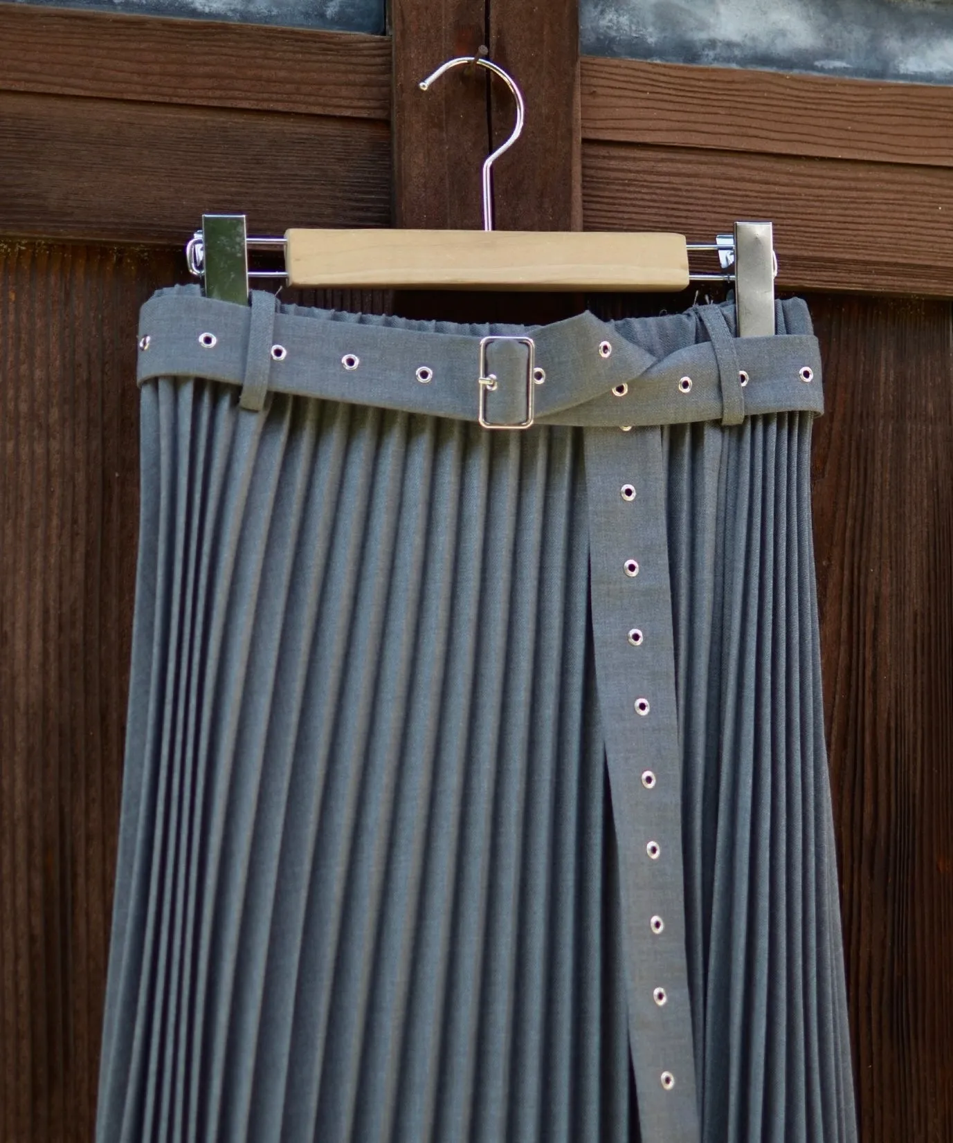 UE-003 / asymmetry pleats skirt