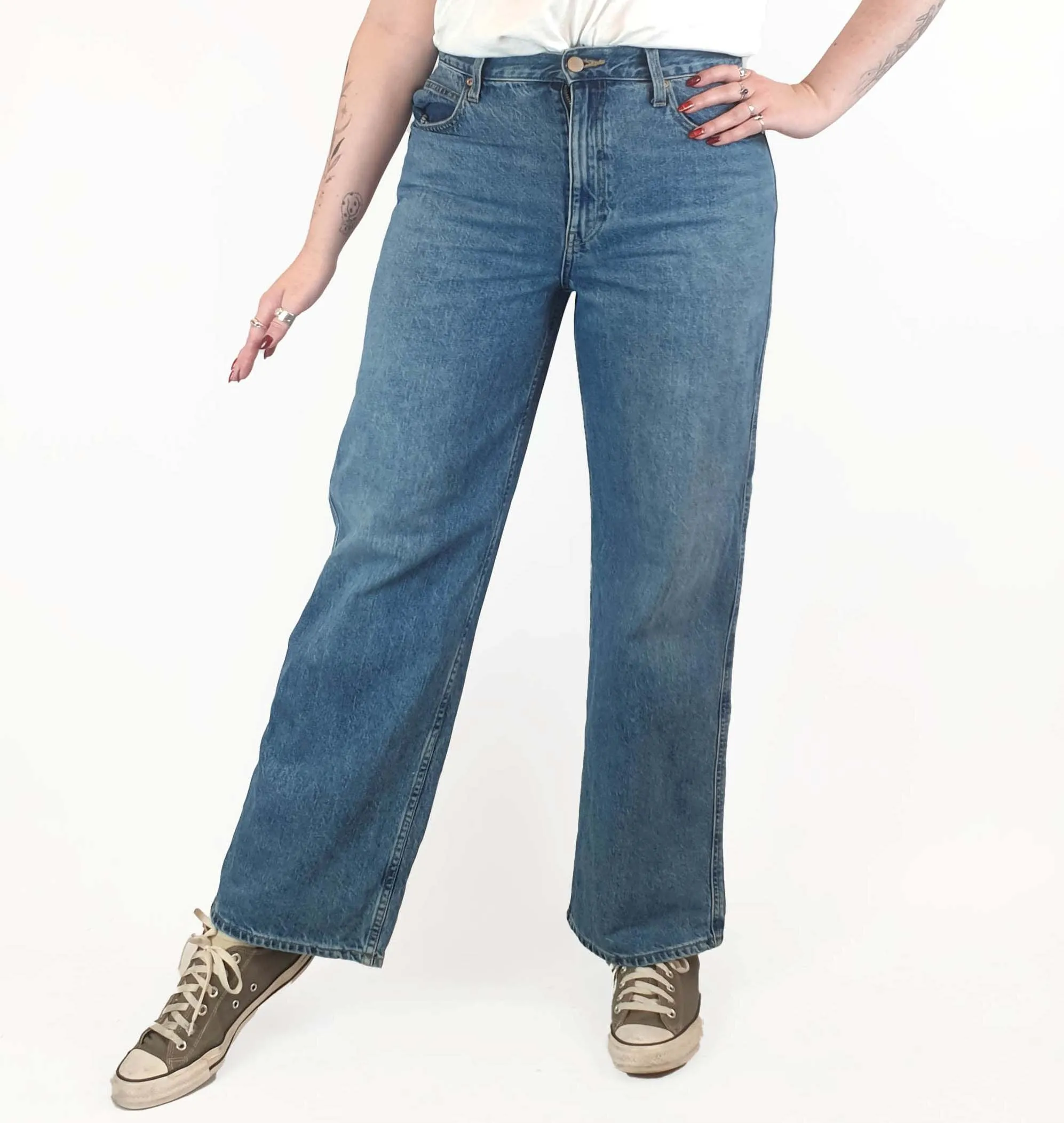 Uniqlo mid-denim straight leg jeans size 29, best fits 12-14