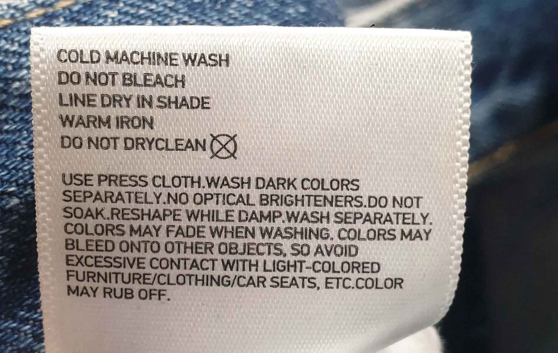 Uniqlo mid-denim straight leg jeans size 29, best fits 12-14