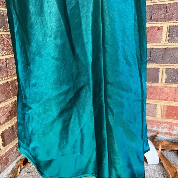 Vintage 1980’s Victoria’s Secret gold label emerald green slip dress nightgown