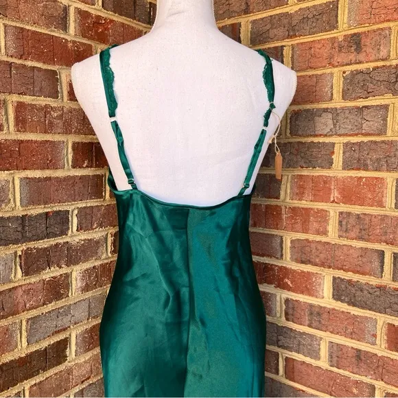 Vintage 1980’s Victoria’s Secret gold label emerald green slip dress nightgown