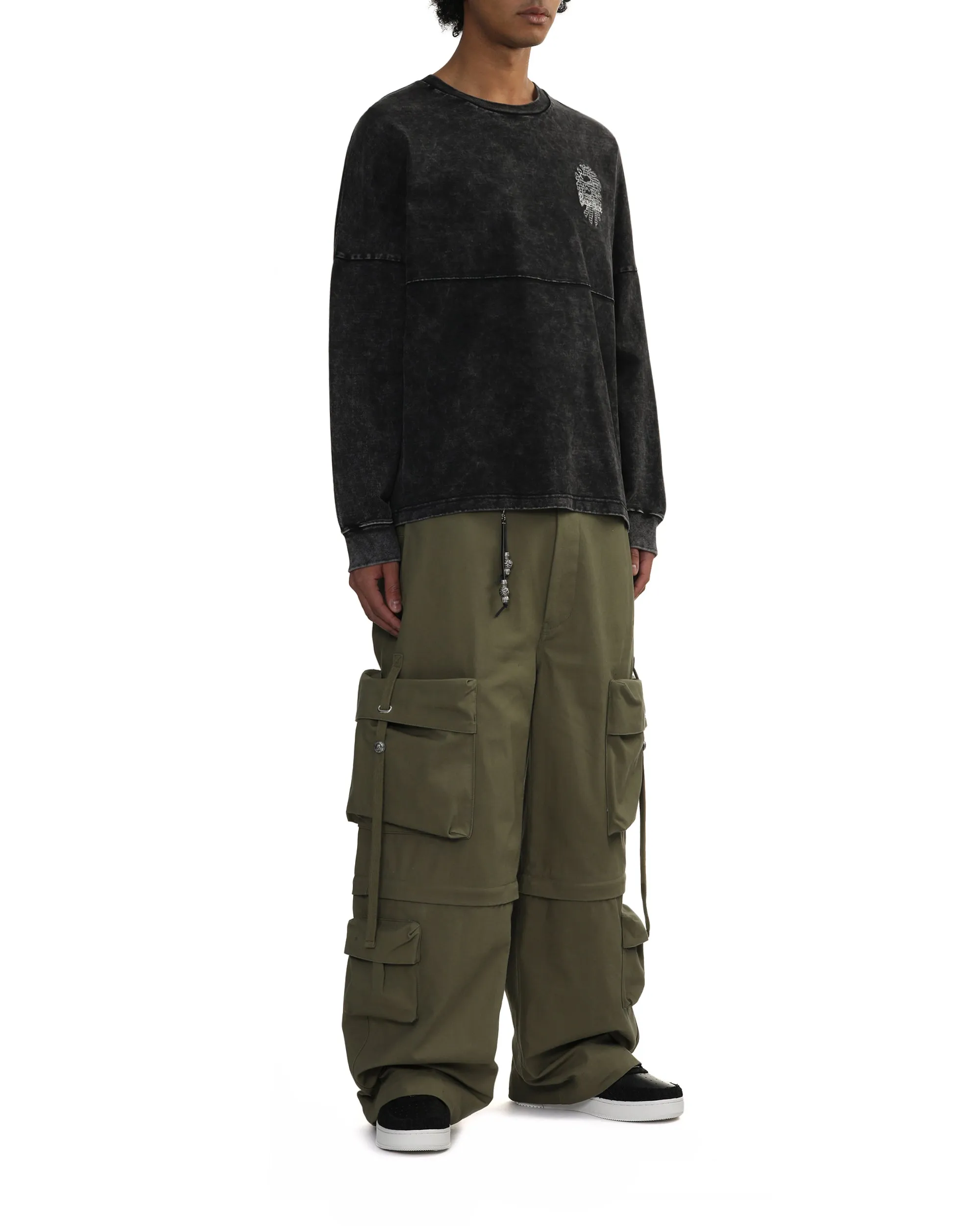 Wide cargo pants